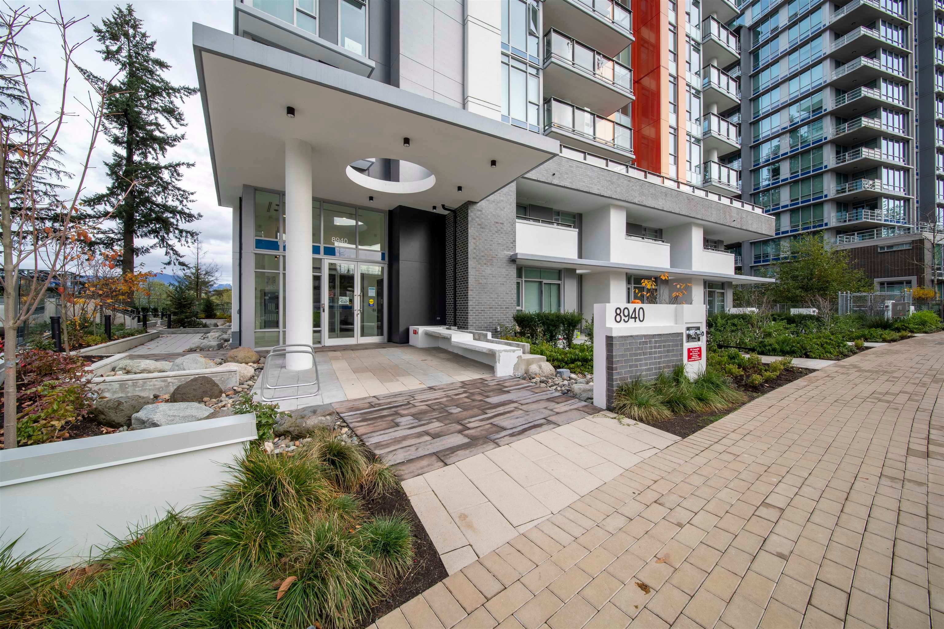 207 - 8940 University Crescent, Burnaby, V5A 4Y8 — photo 2