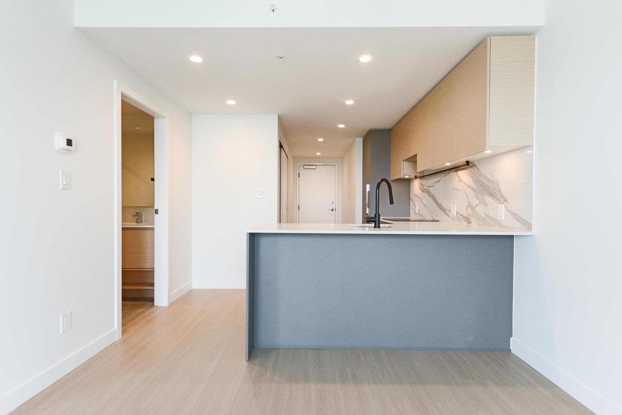 2103 - 13745 George Junction, Surrey, V3T 0V8 — photo 5