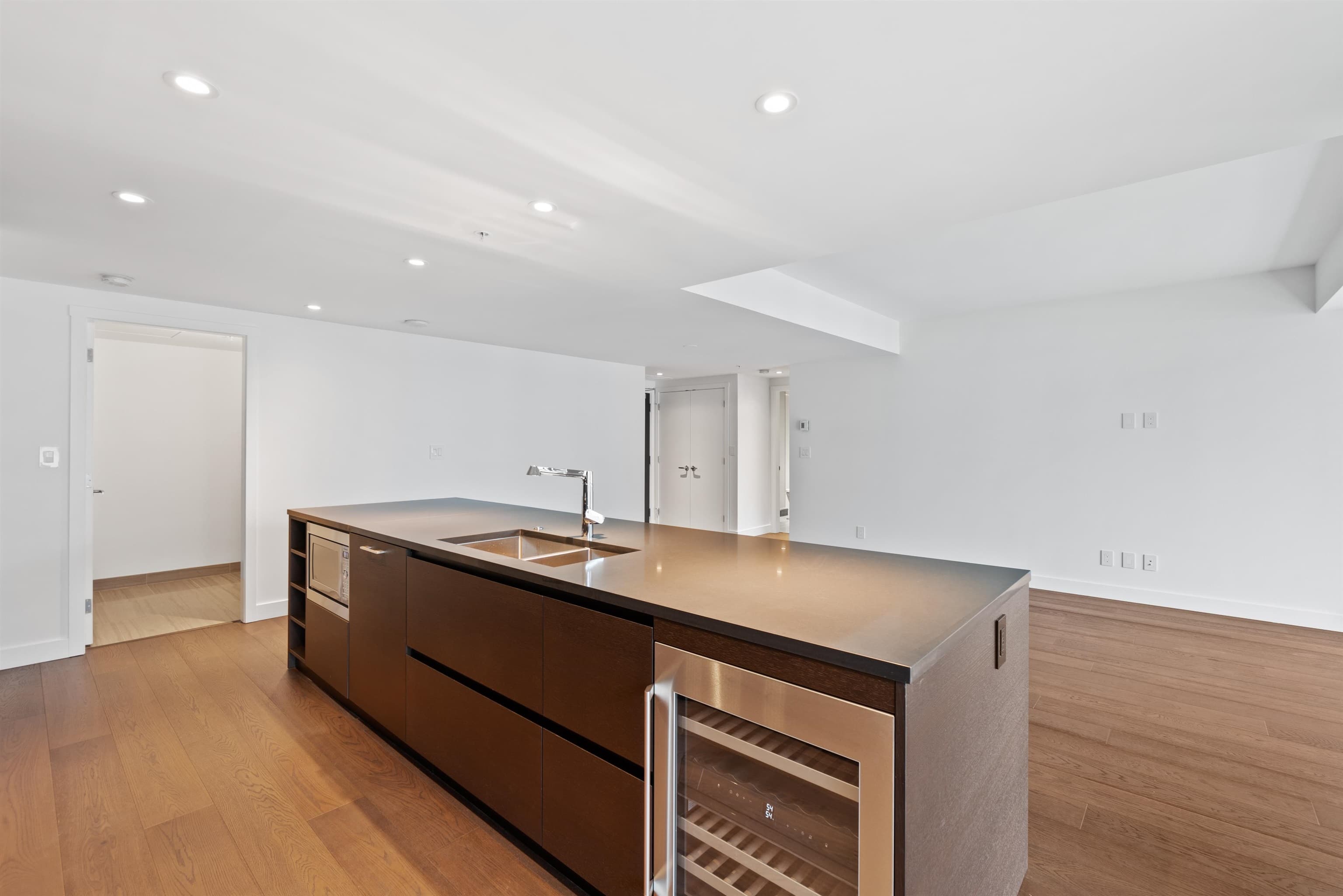 603 - 1571 W 57th Avenue, Vancouver, V6P 0H7 — photo 4