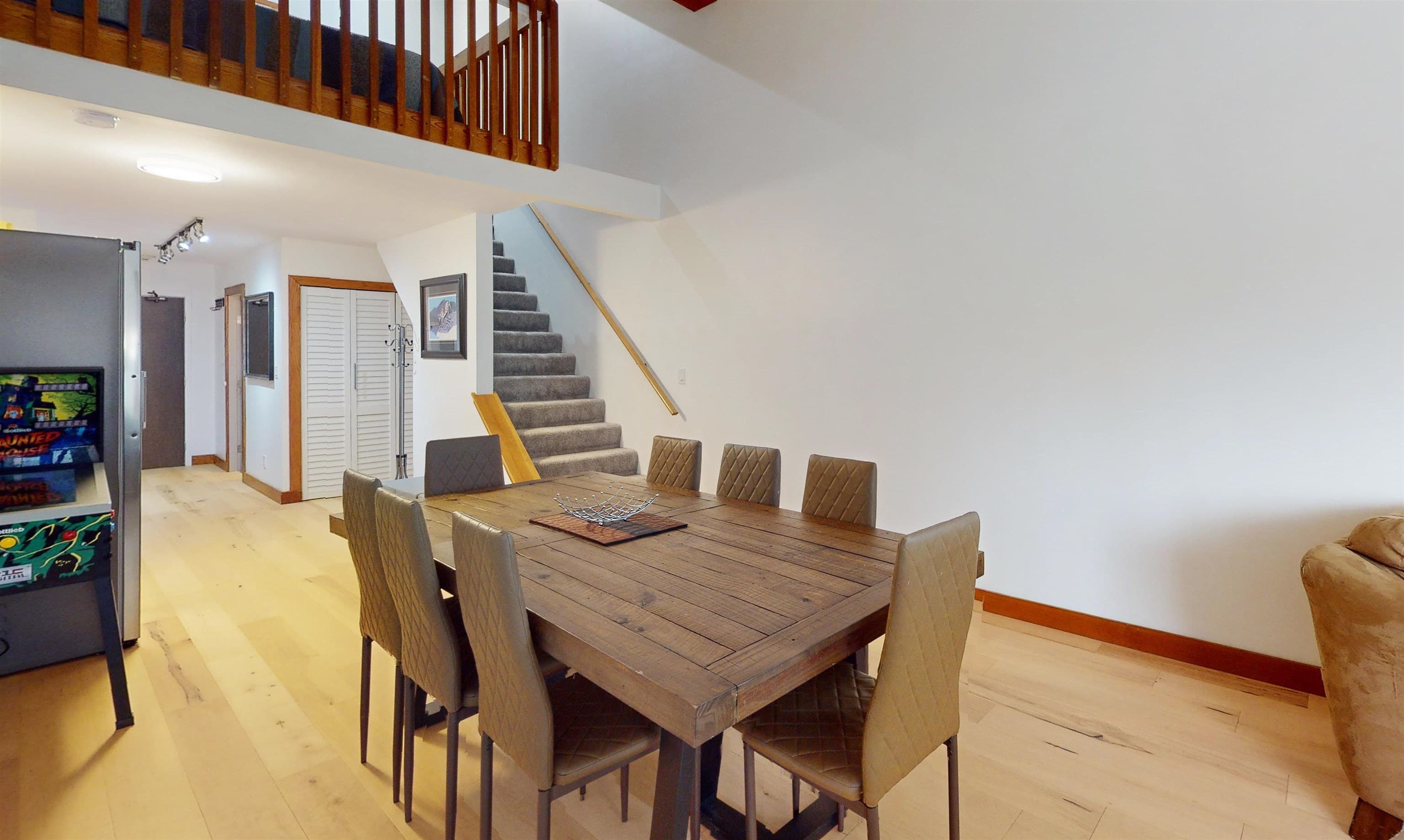 301 - 2021 Karen Crescent, Whistler, V8E 0H1 — photo 4