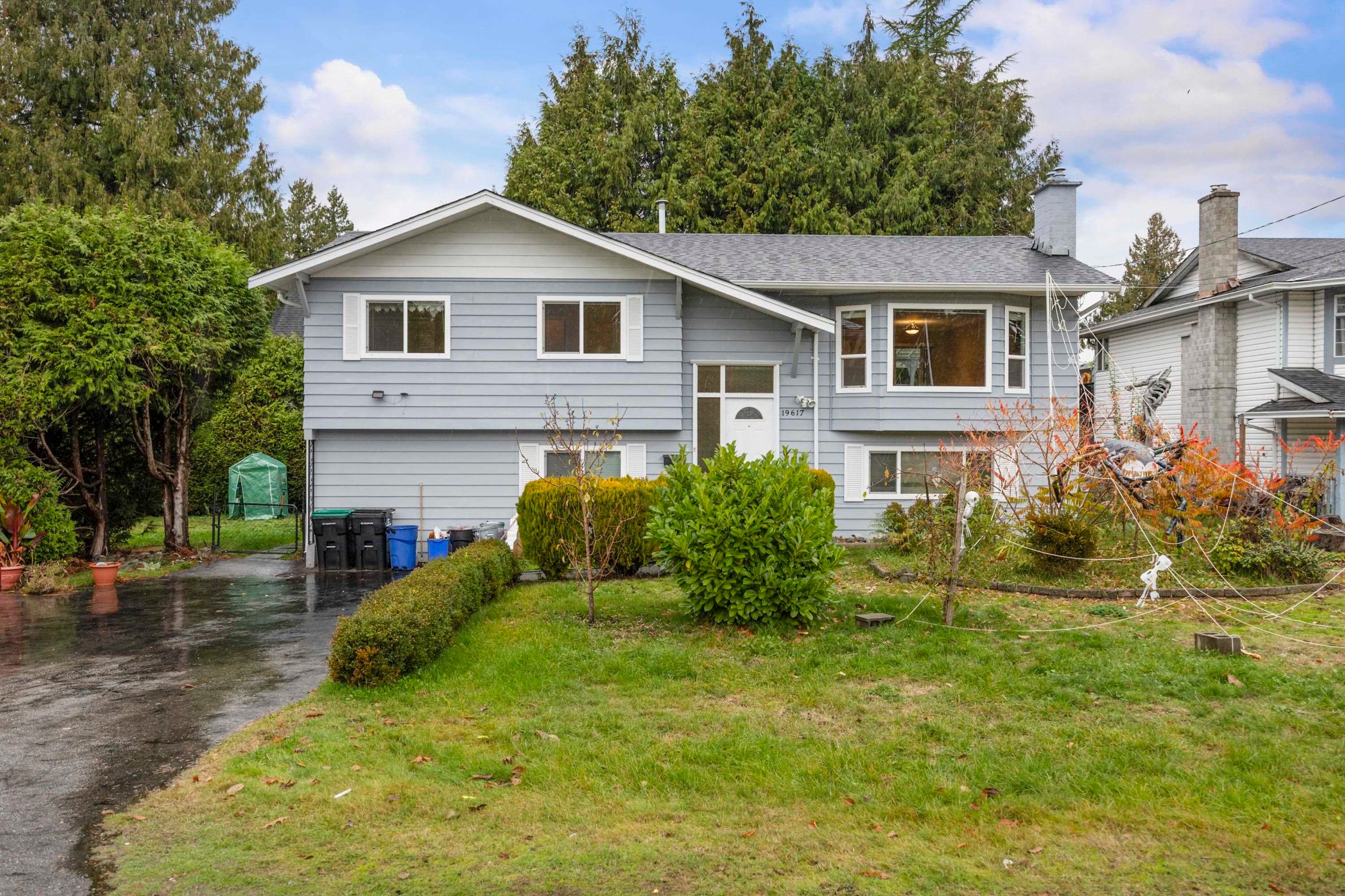 19617 48 Avenue, Langley, V3A 3K7 — photo 1
