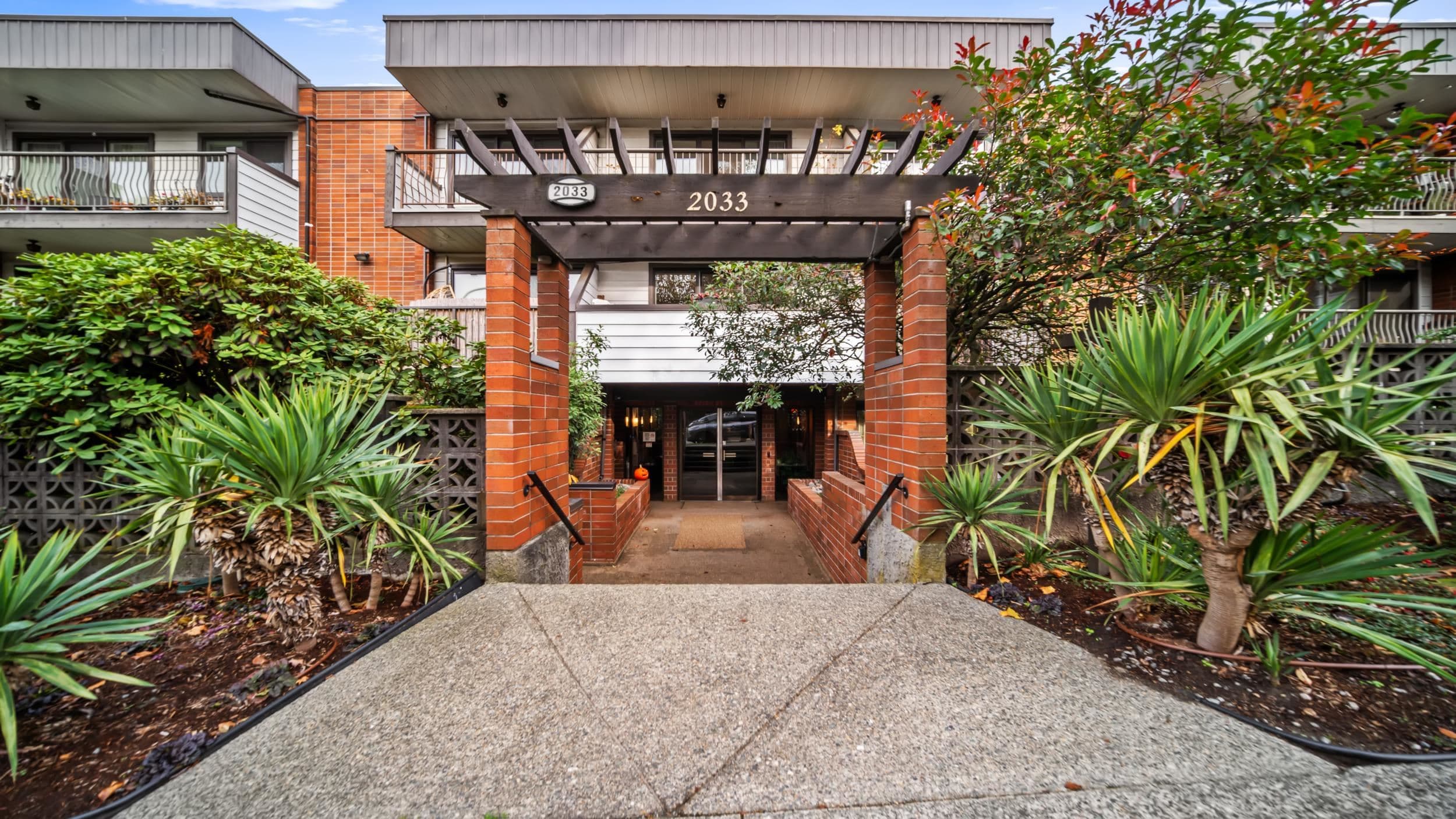 229 - 2033 Triumph Street, Vancouver