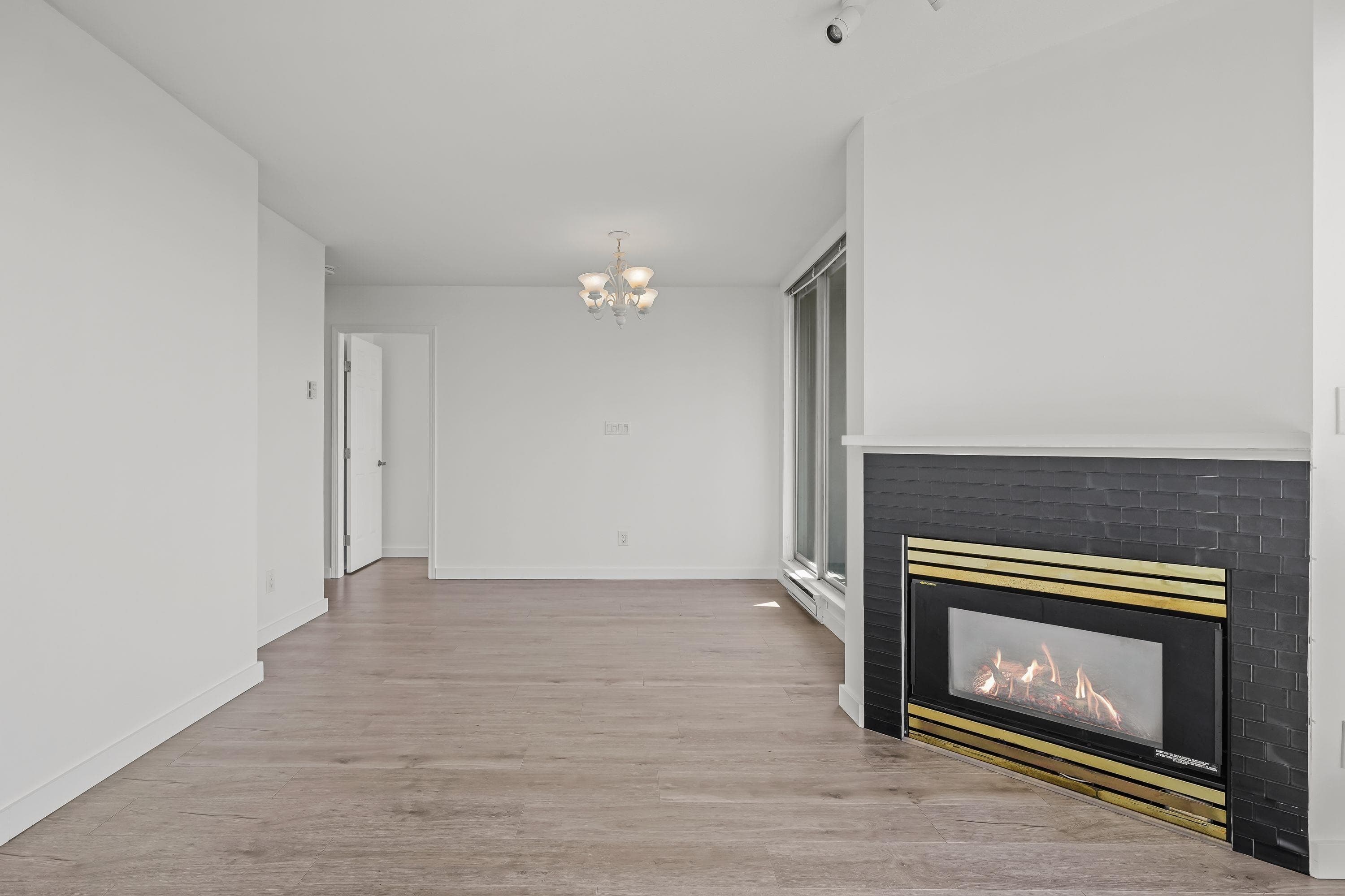 2305 - 9603 Manchester Drive, Burnaby, V3N 4Y7 — photo 5