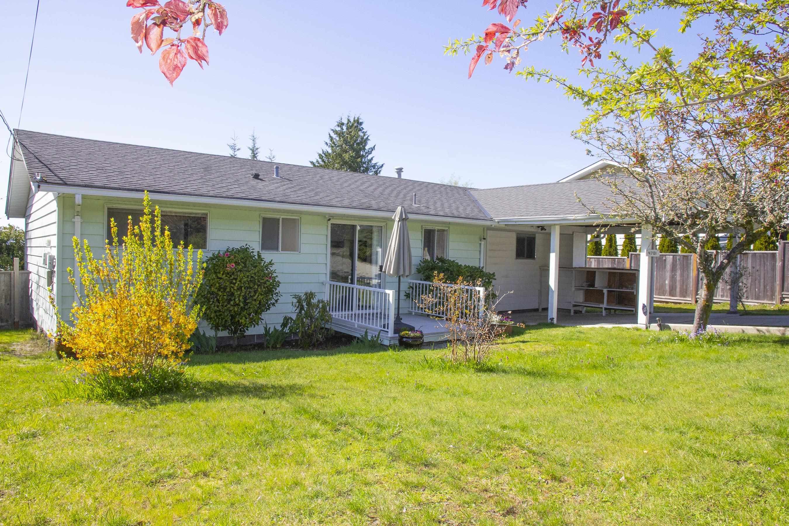 4781 Laurel Avenue, Sechelt, V7Z 0B4 — photo 3
