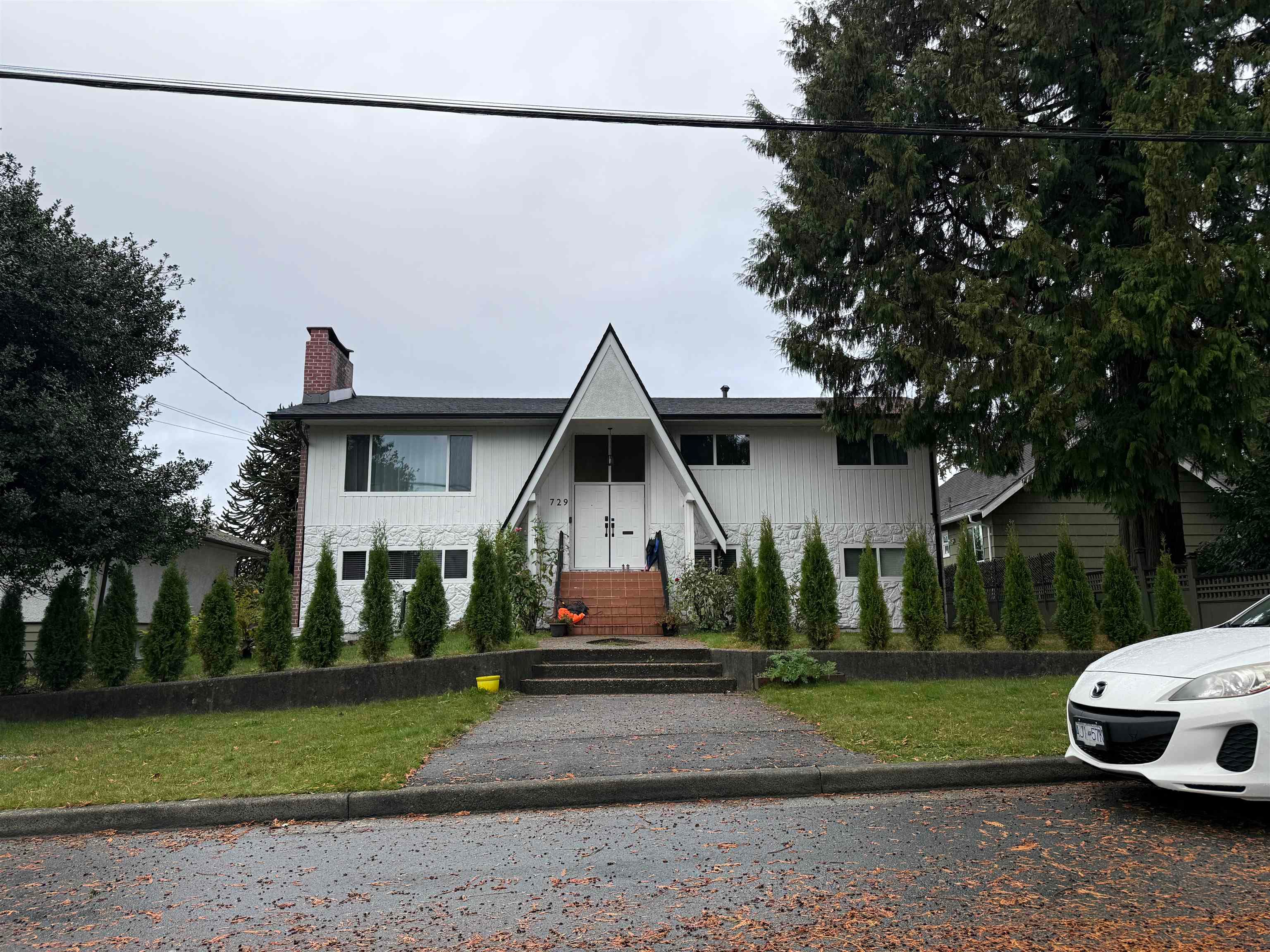 729 Ivy Avenue, Coquitlam, V3J 2J1 — photo 2