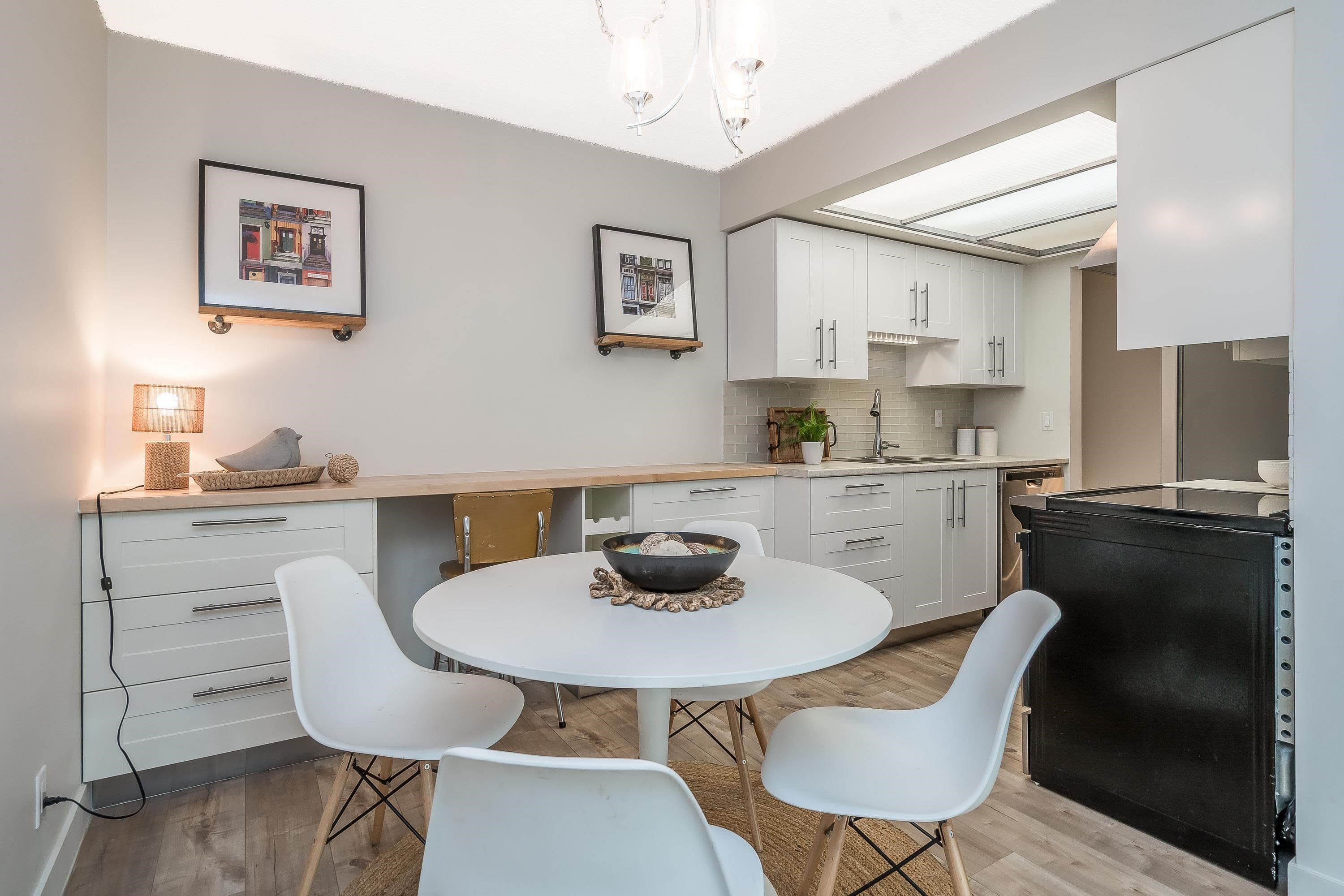 303 - 1360 Martin Street, White Rock, V4B 3W5 — photo 5