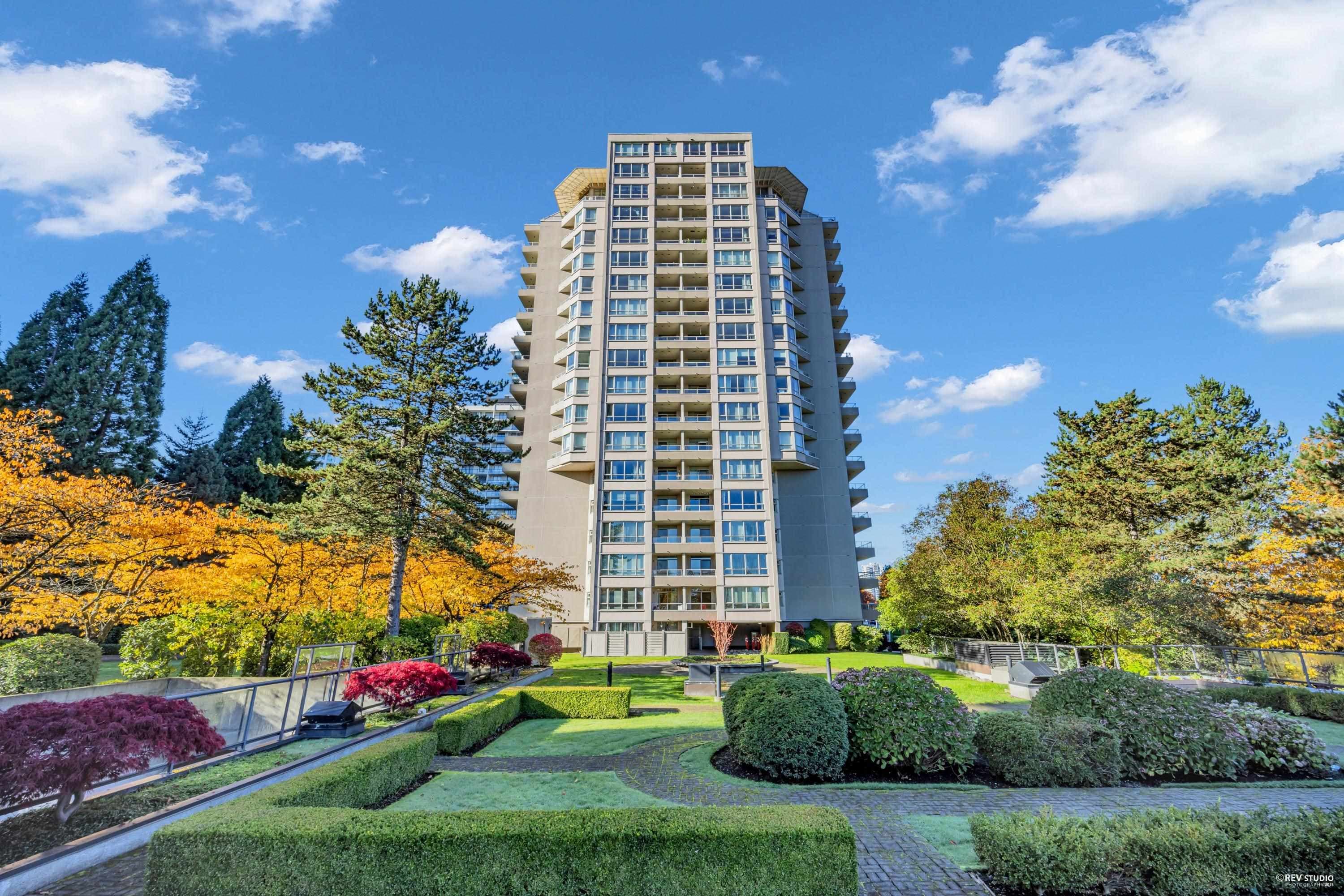 1807 - 6070 Mcmurray Avenue, Burnaby