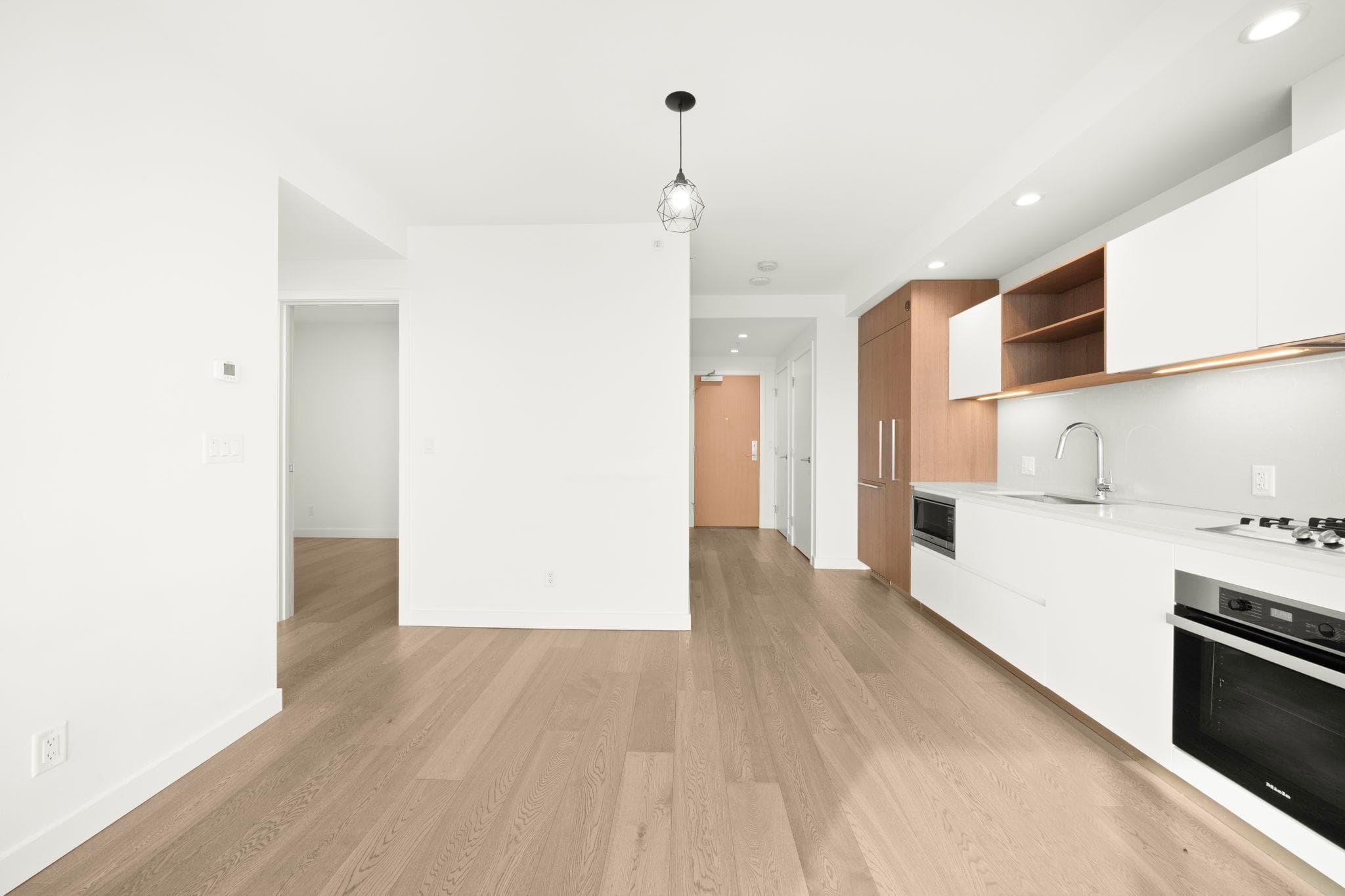 4009 - 6000 Mckay Avenue, Burnaby, V5H 0K2 — photo 3