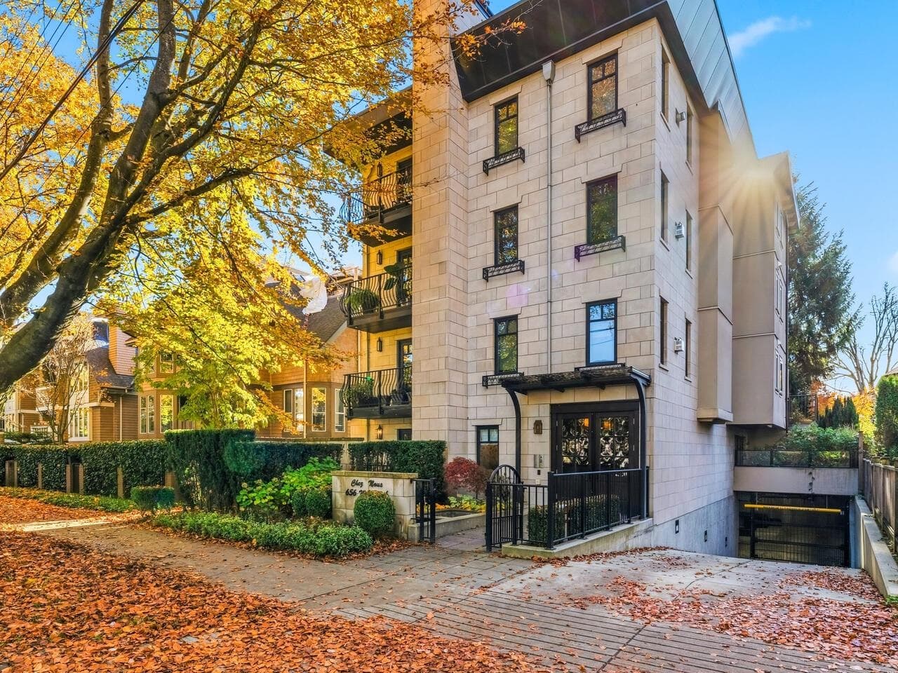 100 - 656 W 13th Avenue, Vancouver