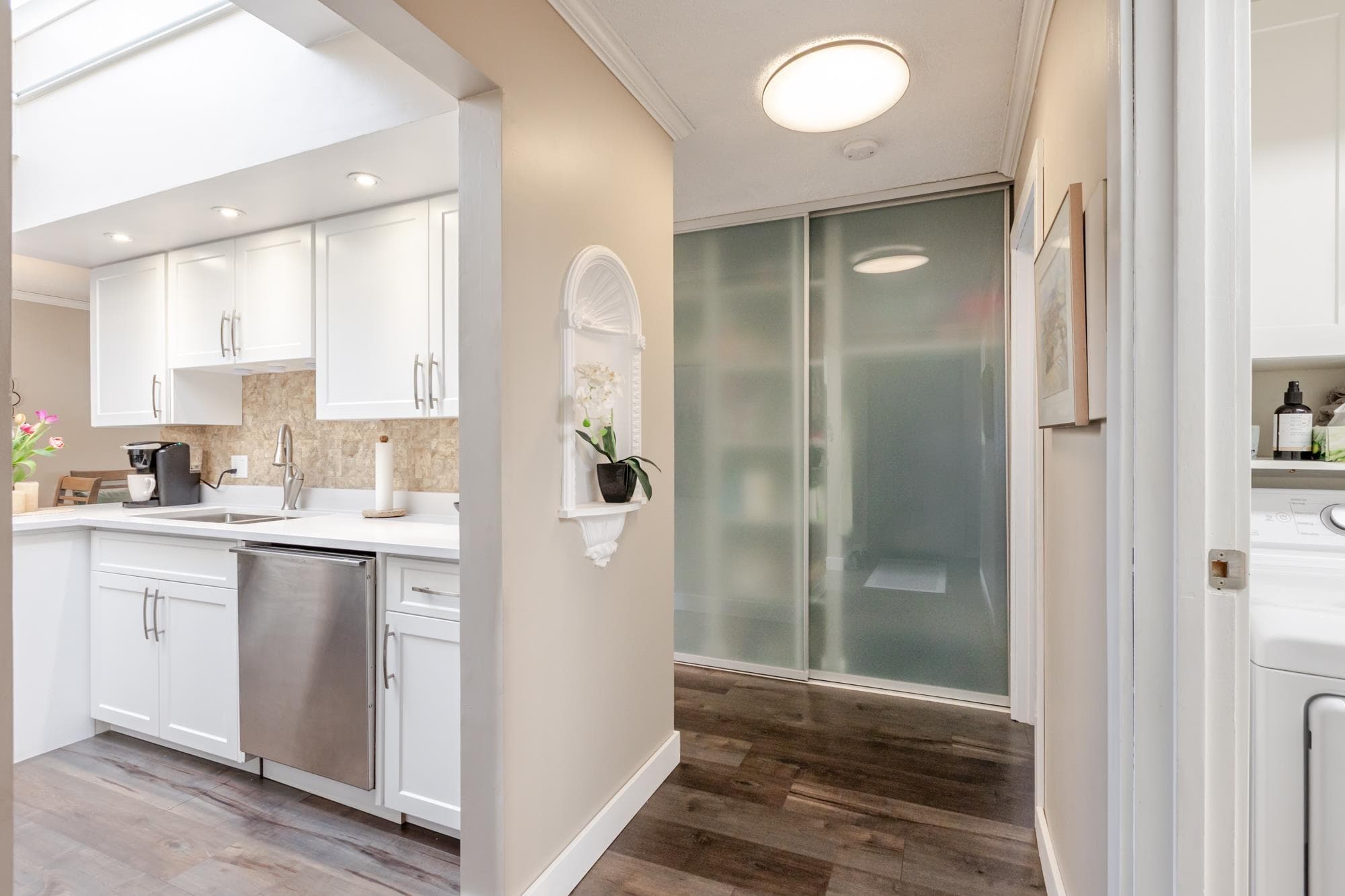 305 - 1351 Martin Street, White Rock, V4B 3W6 — photo 5