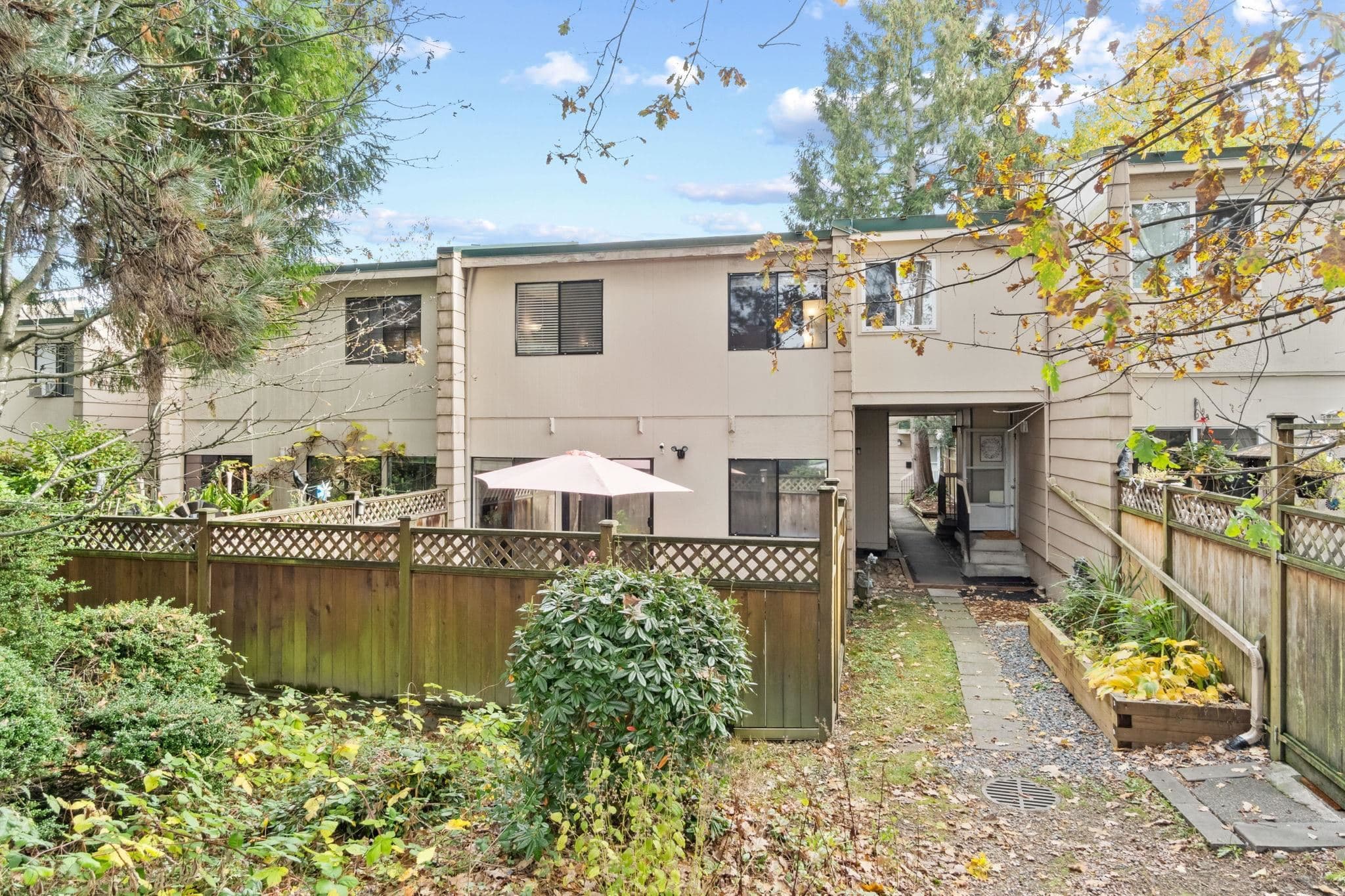 146 - 15215 105 Avenue, Surrey — sold