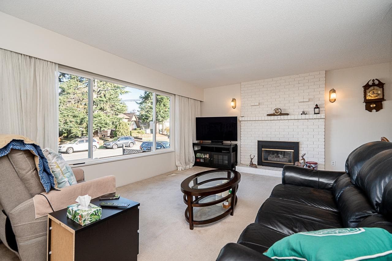 11656 81a Avenue, Delta, V4C 2A9 — photo 3