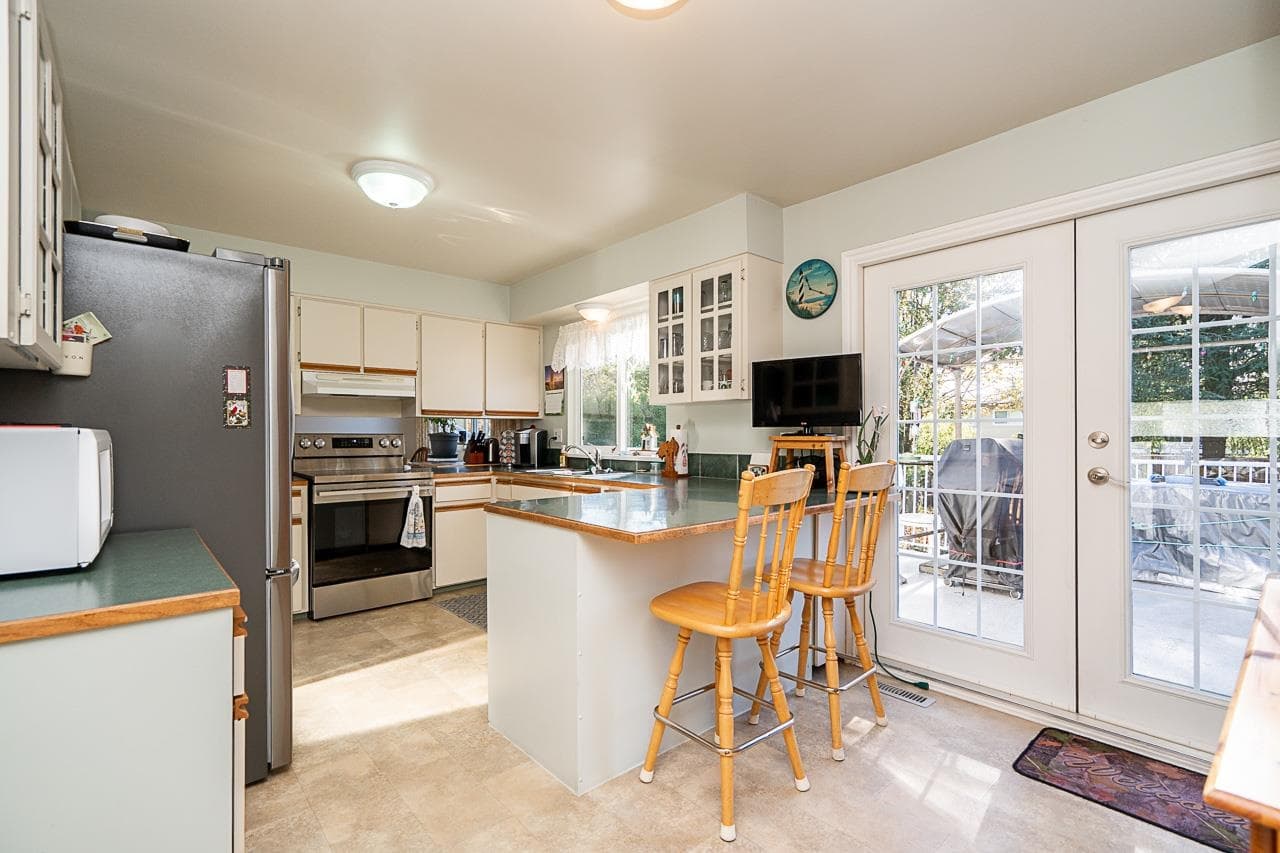11656 81a Avenue, Delta, V4C 2A9 — photo 5