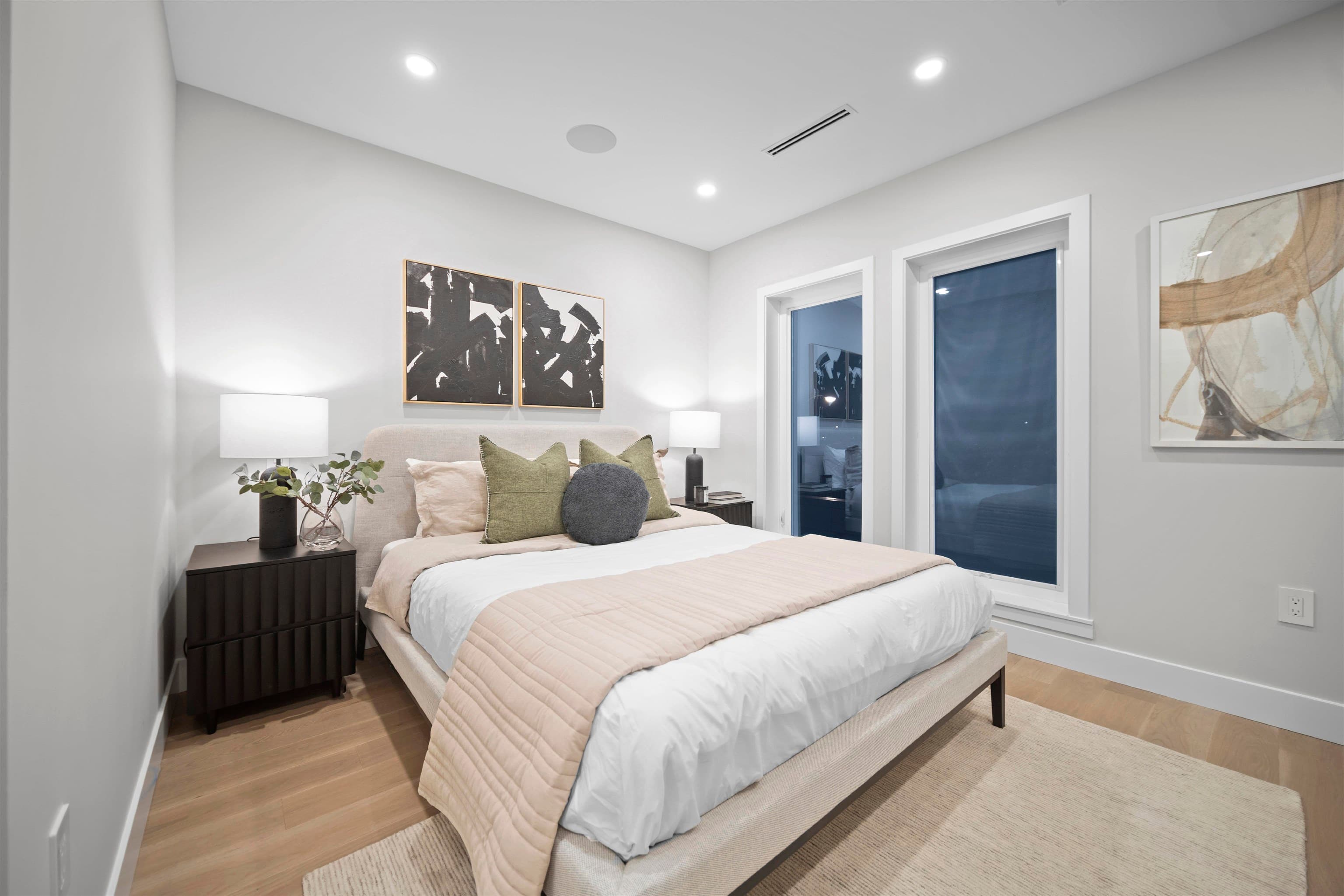 2455 W 10th Avenue, Vancouver, V6K 2J4 — photo 5