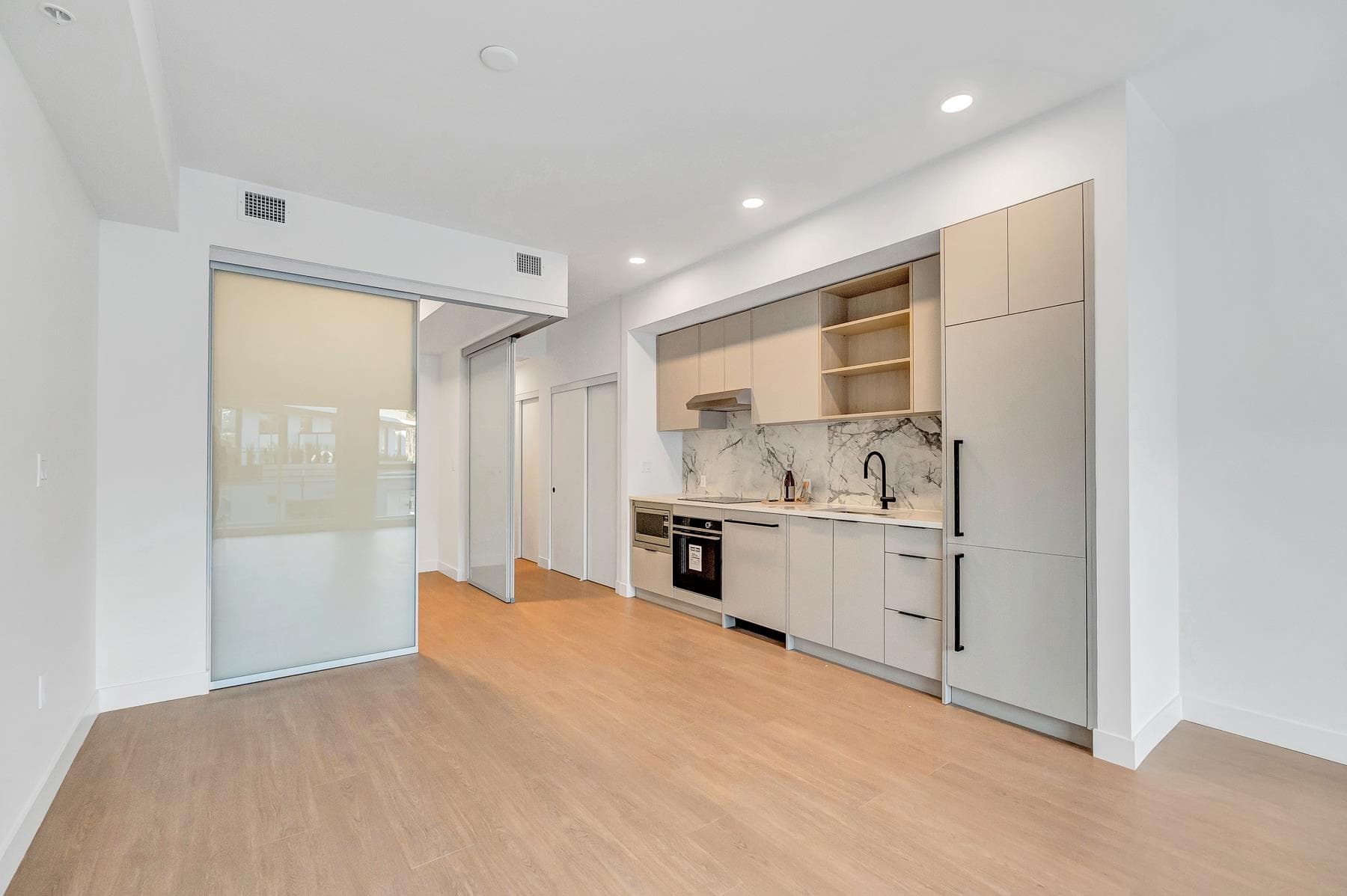 466 - 422 E 3rd Street, North Vancouver, V7L 0K1 — photo 5