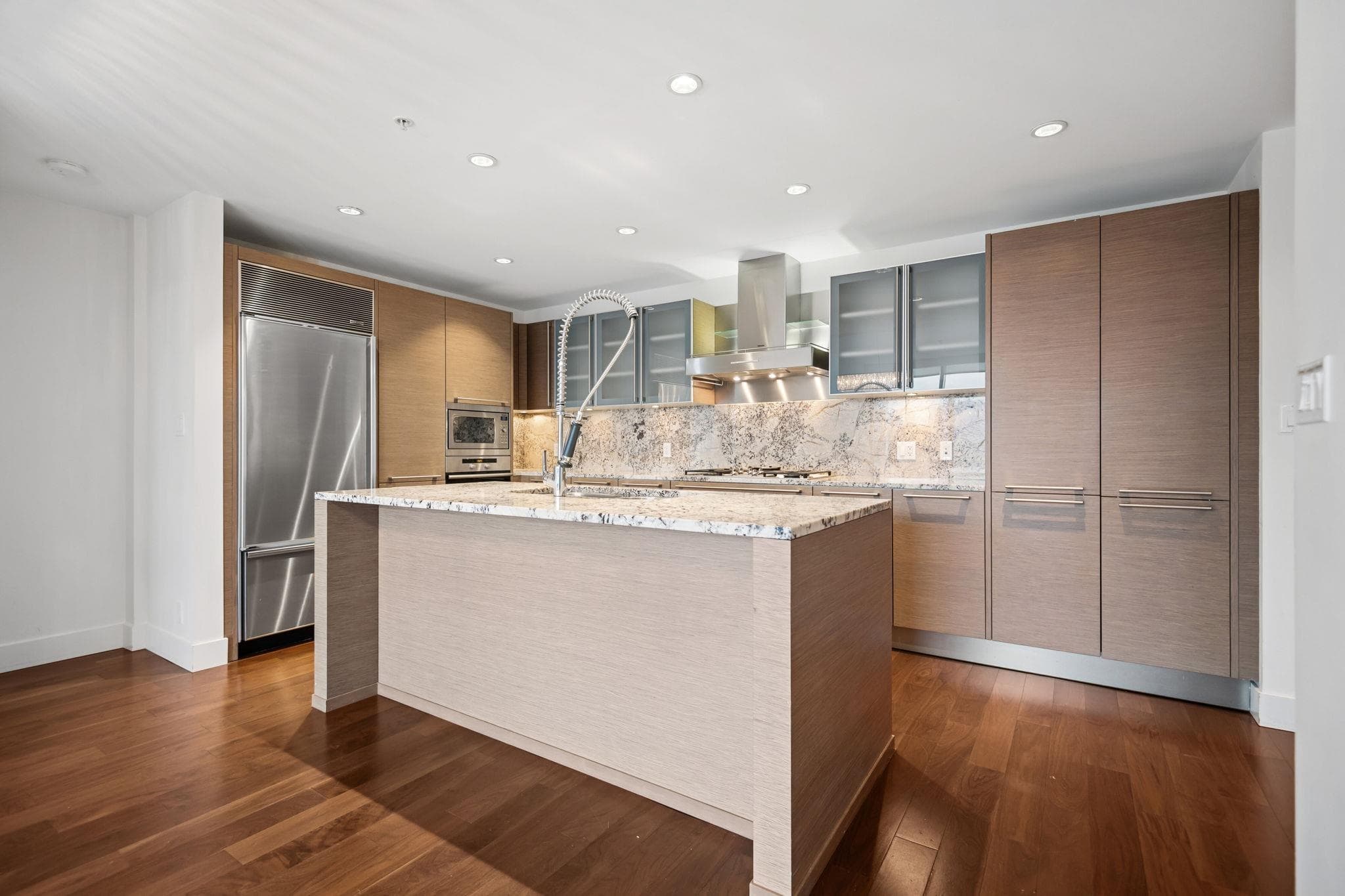 3603 - 1111 Alberni Street, Vancouver, V6E 4V2 — photo 1