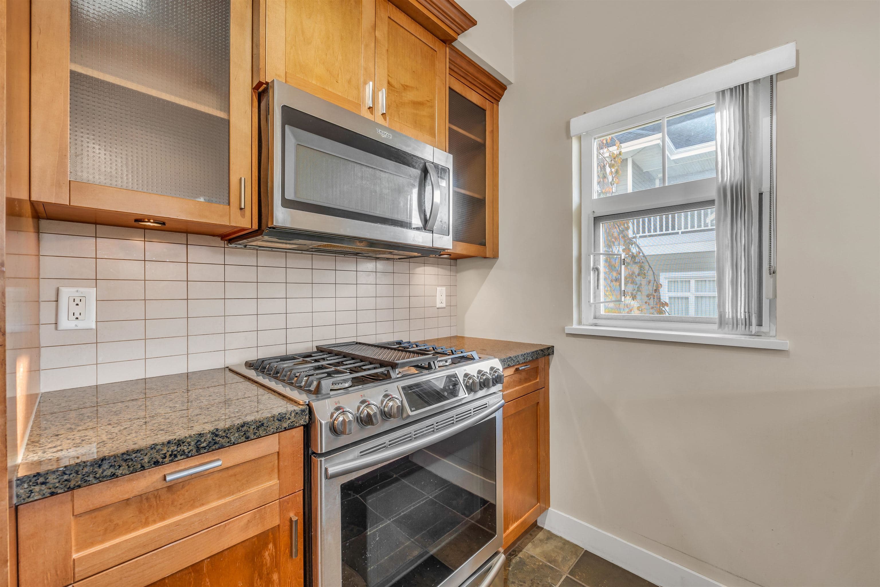 157 - 7388 Macpherson Avenue, Burnaby, V5J 0B1 — photo 5