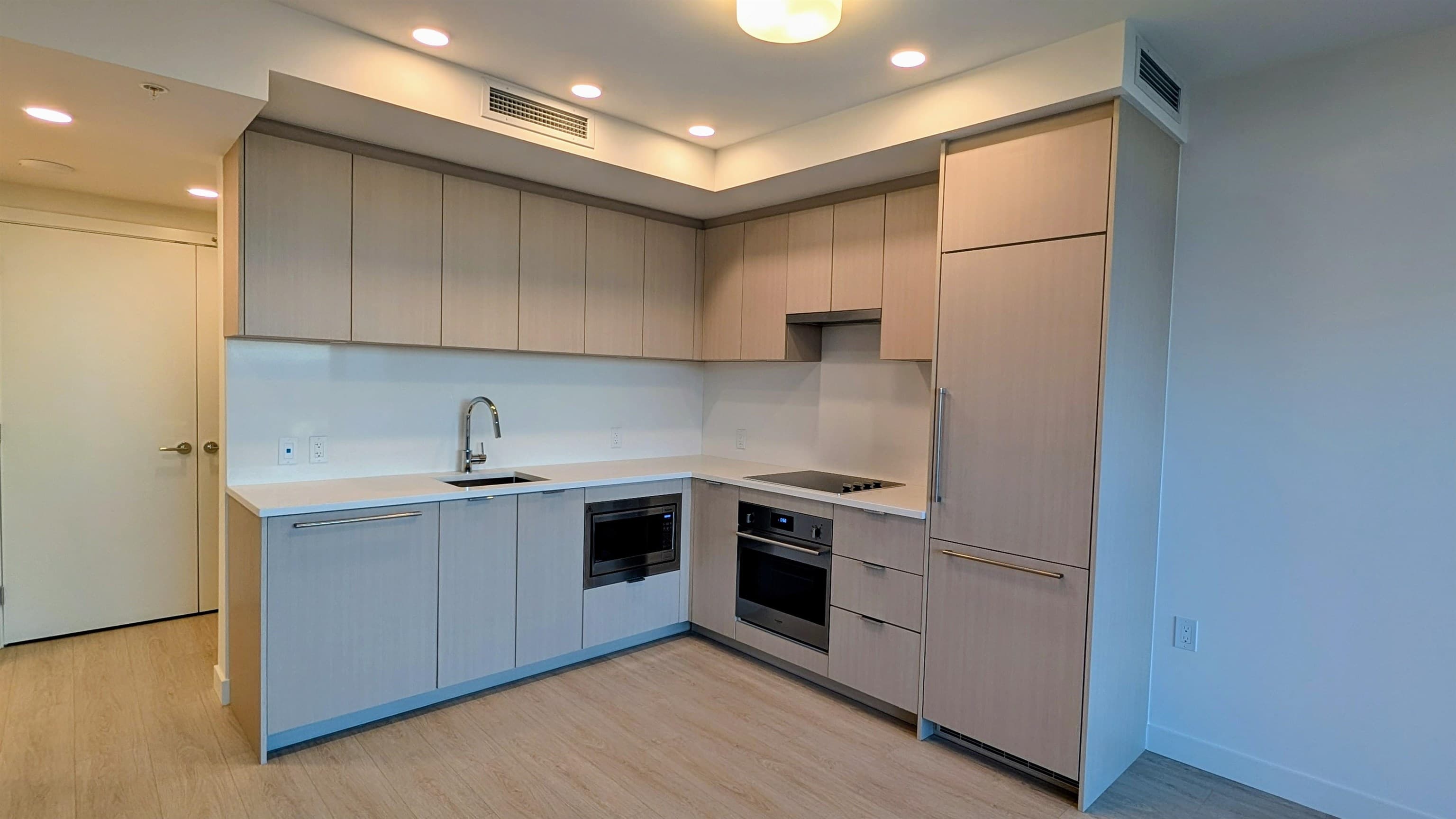 2612 - 13675 107a Avenue, Surrey, V3T 0X2 — photo 5