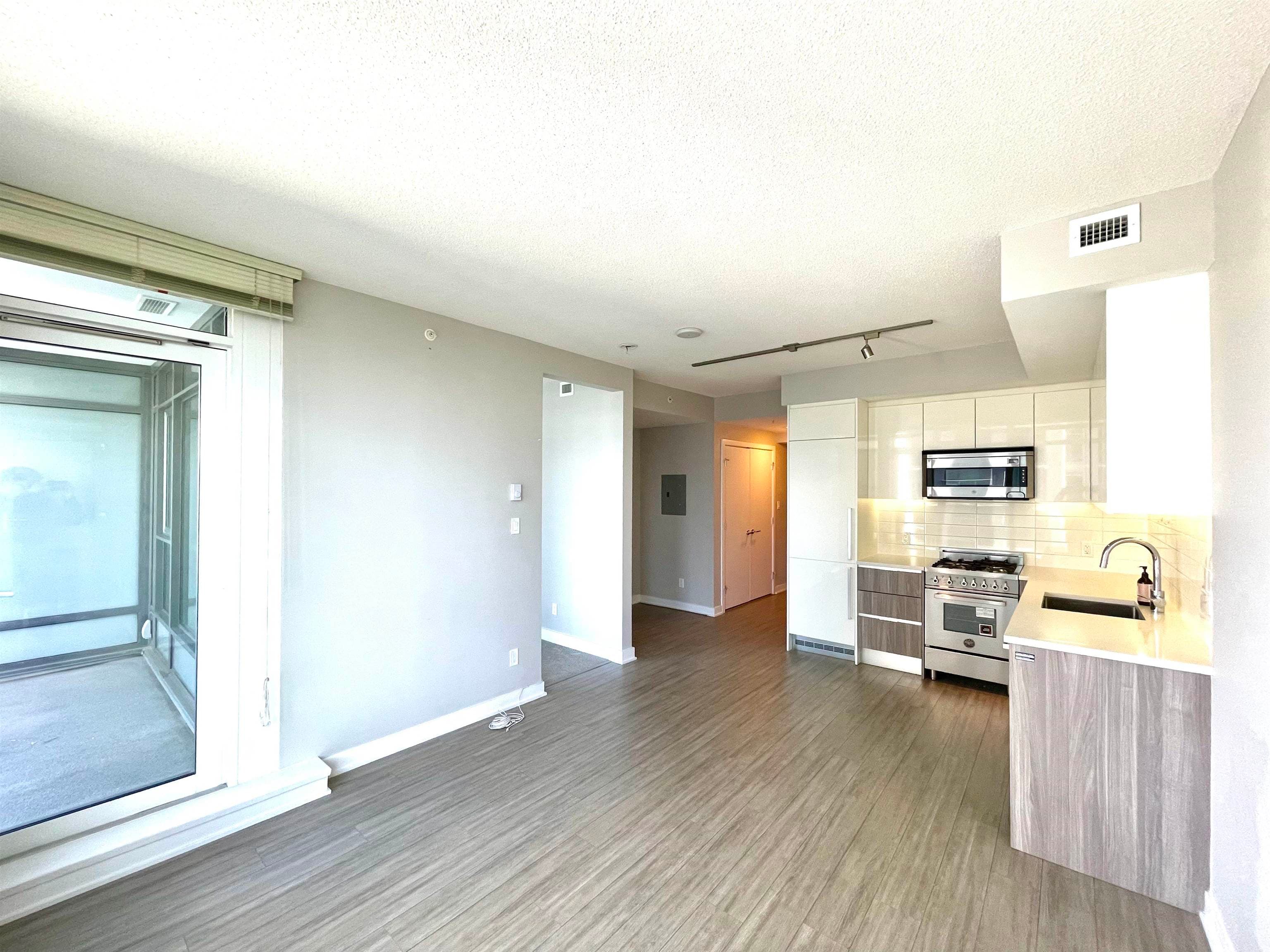 2305 - 4900 Lennox Lane, Burnaby, V5H 0G9 — photo 5