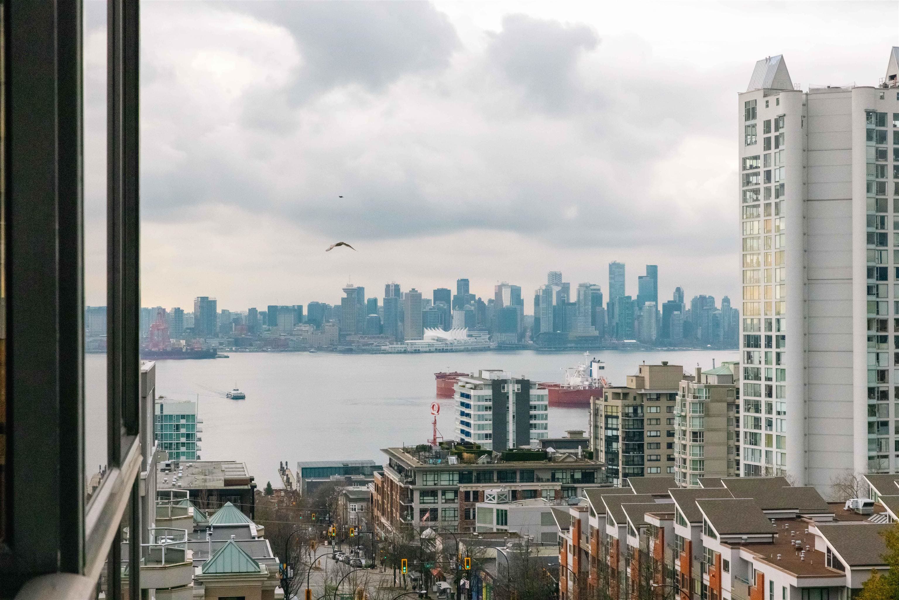 705 - 444 Lonsdale Avenue, North Vancouver, V7M 3H5 — photo 1