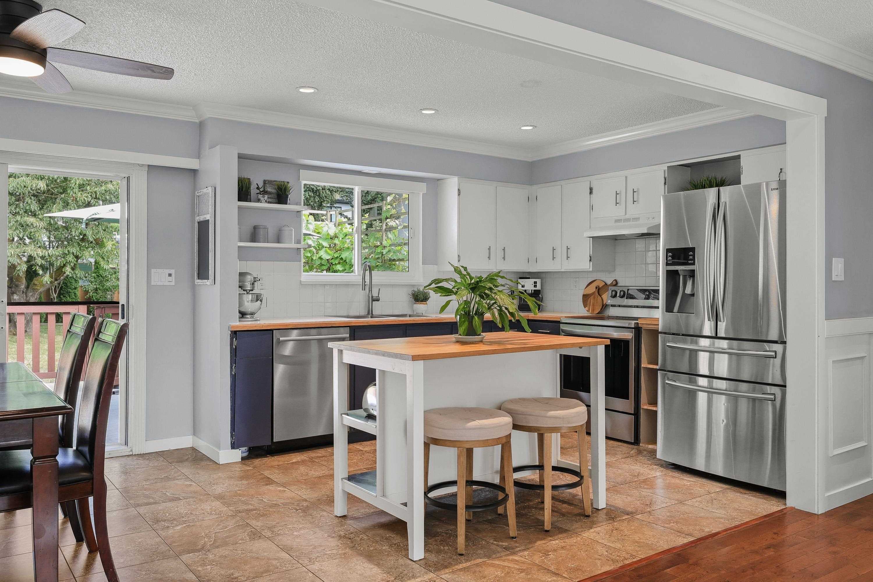 5846 179a Street, Surrey, V3S 4K3 — photo 1