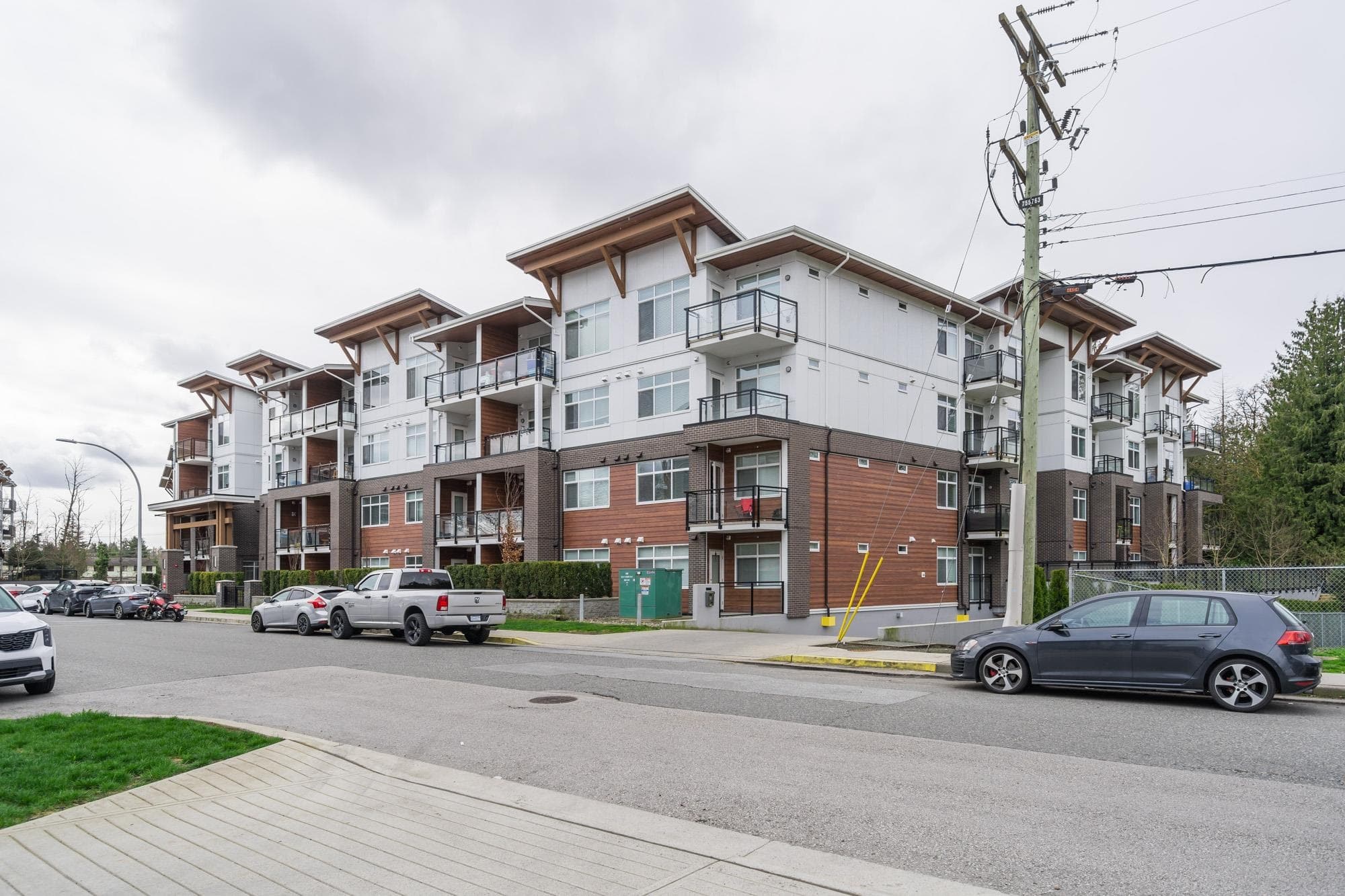 227 - 5415 Brydon Crescent, Langley, V3A 0N4 — photo 1