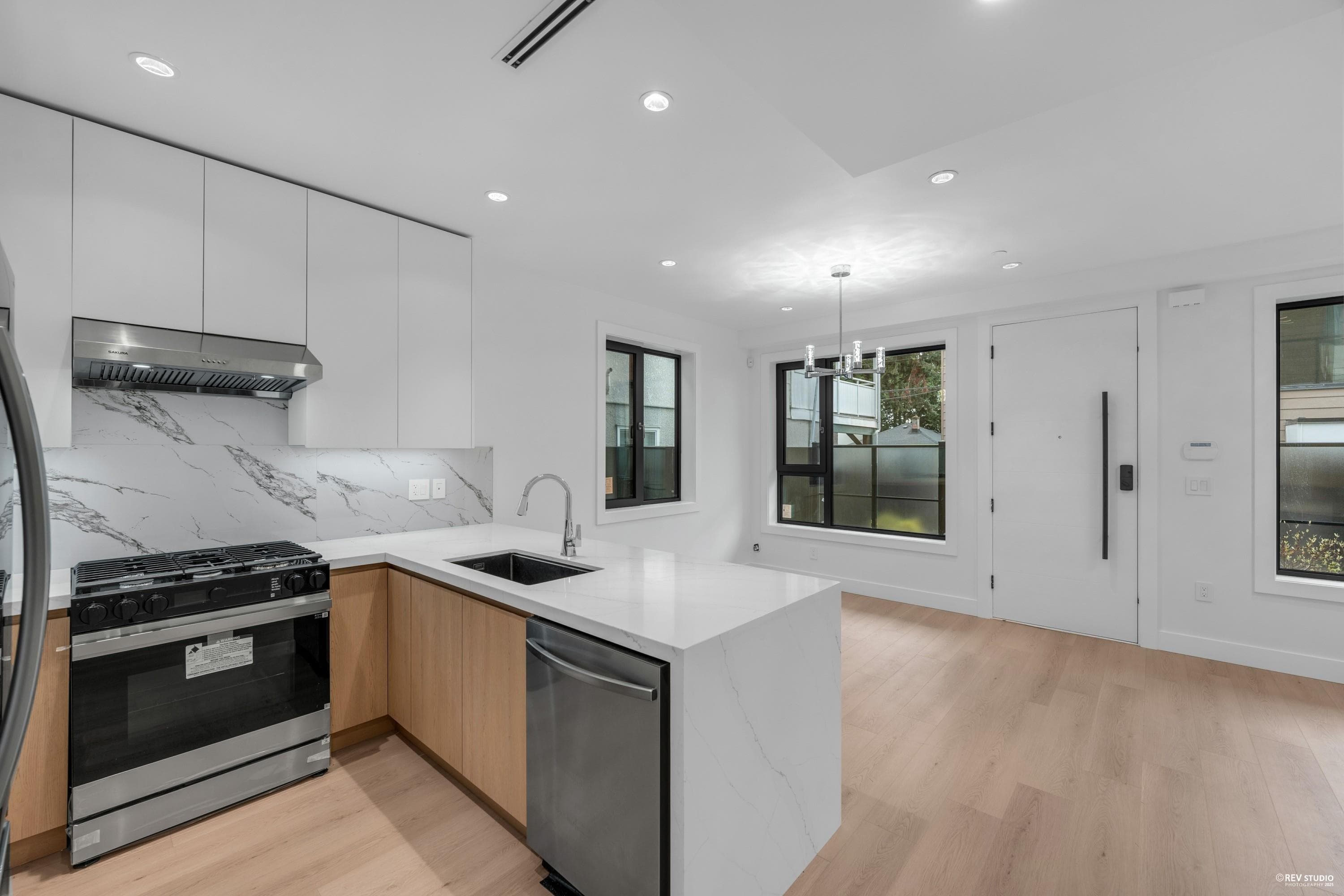 2 - 262 E 65th Avenue, Vancouver, V5X 2P4 — photo 5