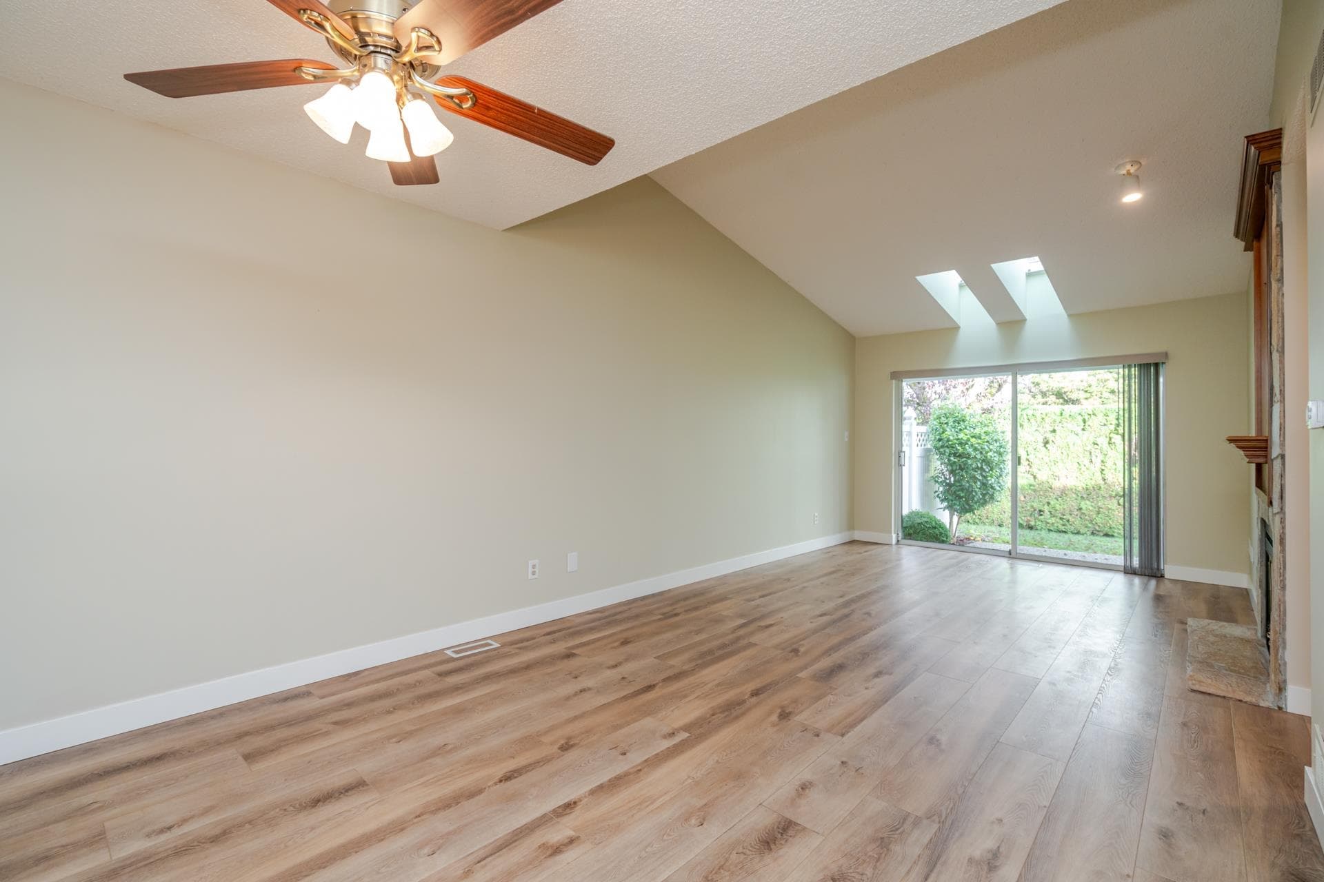 15 - 5365 205 Street, Langley, V3A 7V7 — photo 4