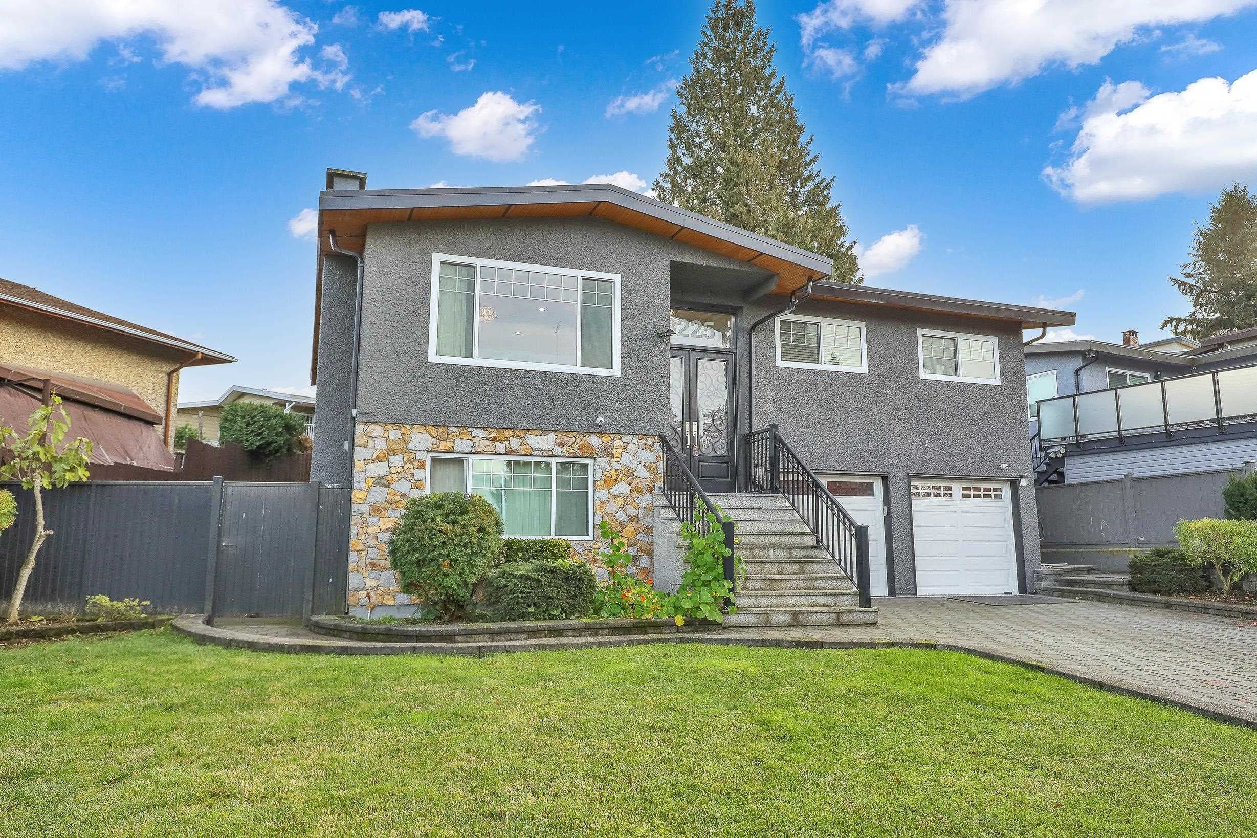 8225 NW Burnfield Crescent, Burnaby, V5E 3W6 — photo 2