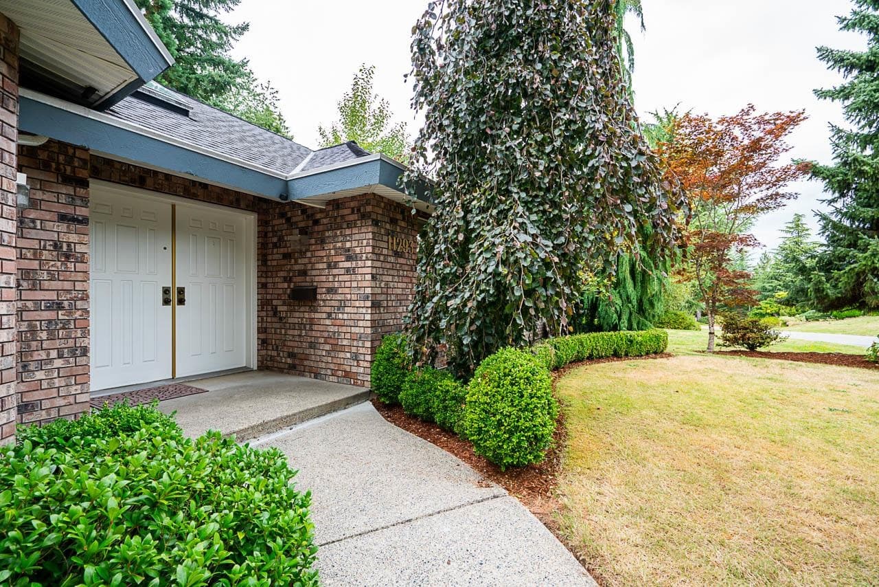 11293 153a Street, Surrey, V3R 6H9 — photo 2