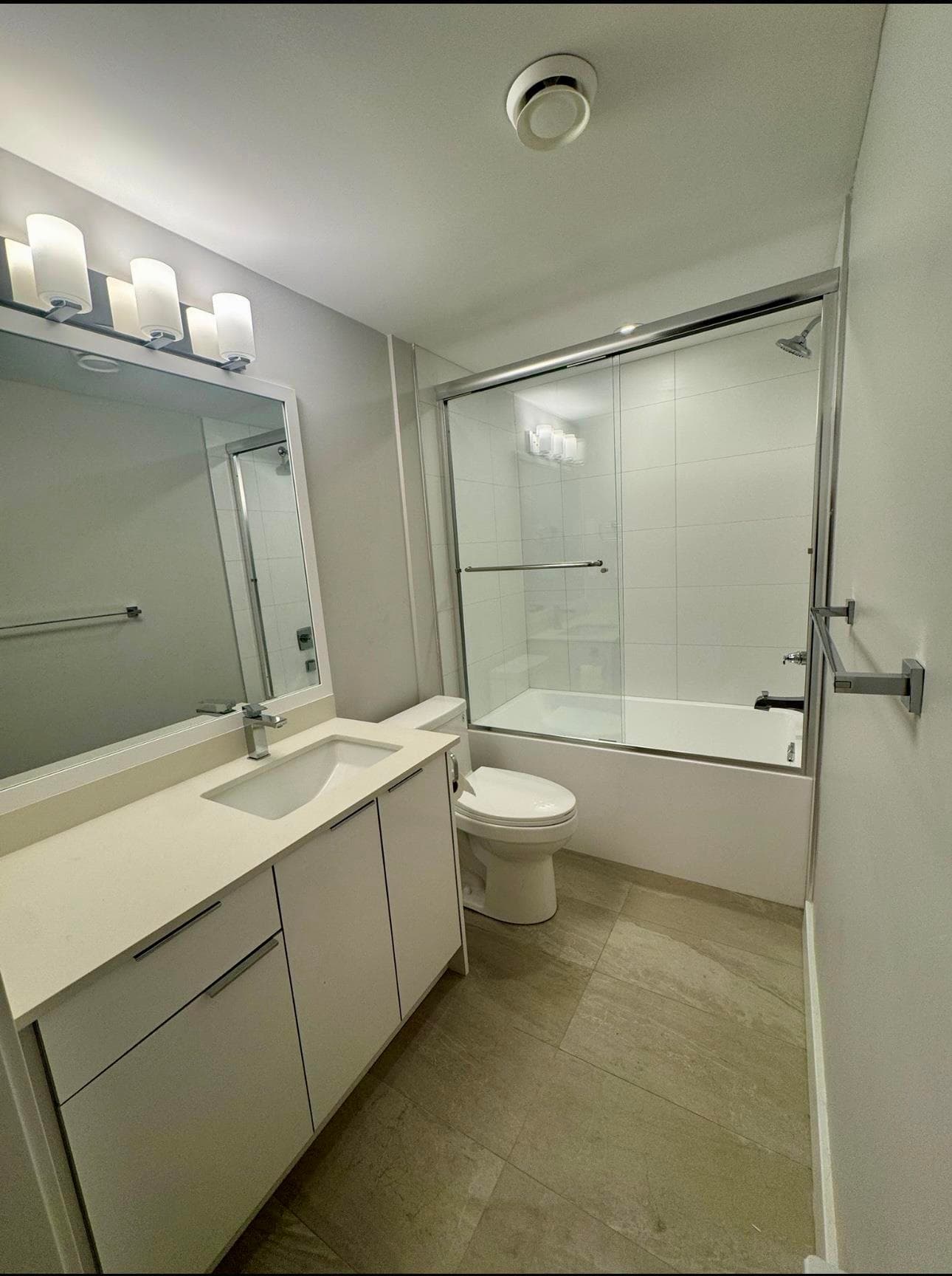 302 - 3050 Kingsway Road, Vancouver, V5R 5J7 — photo 5