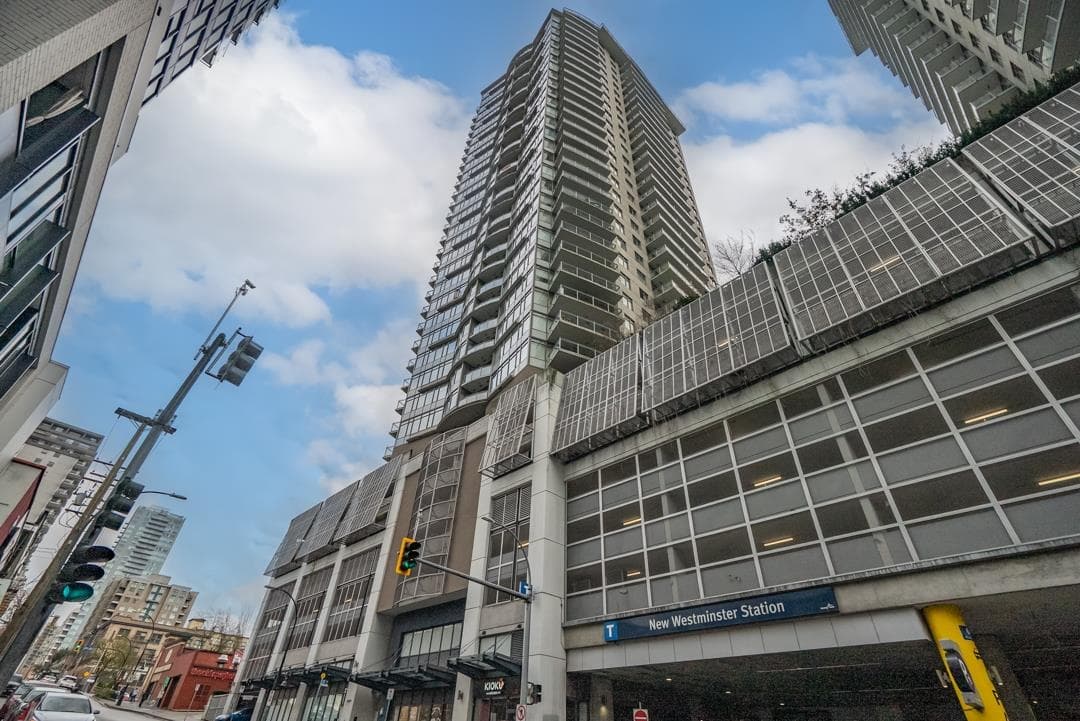 3907 - 888 Carnarvon Street, New Westminster, V3M 0C6 — photo 1