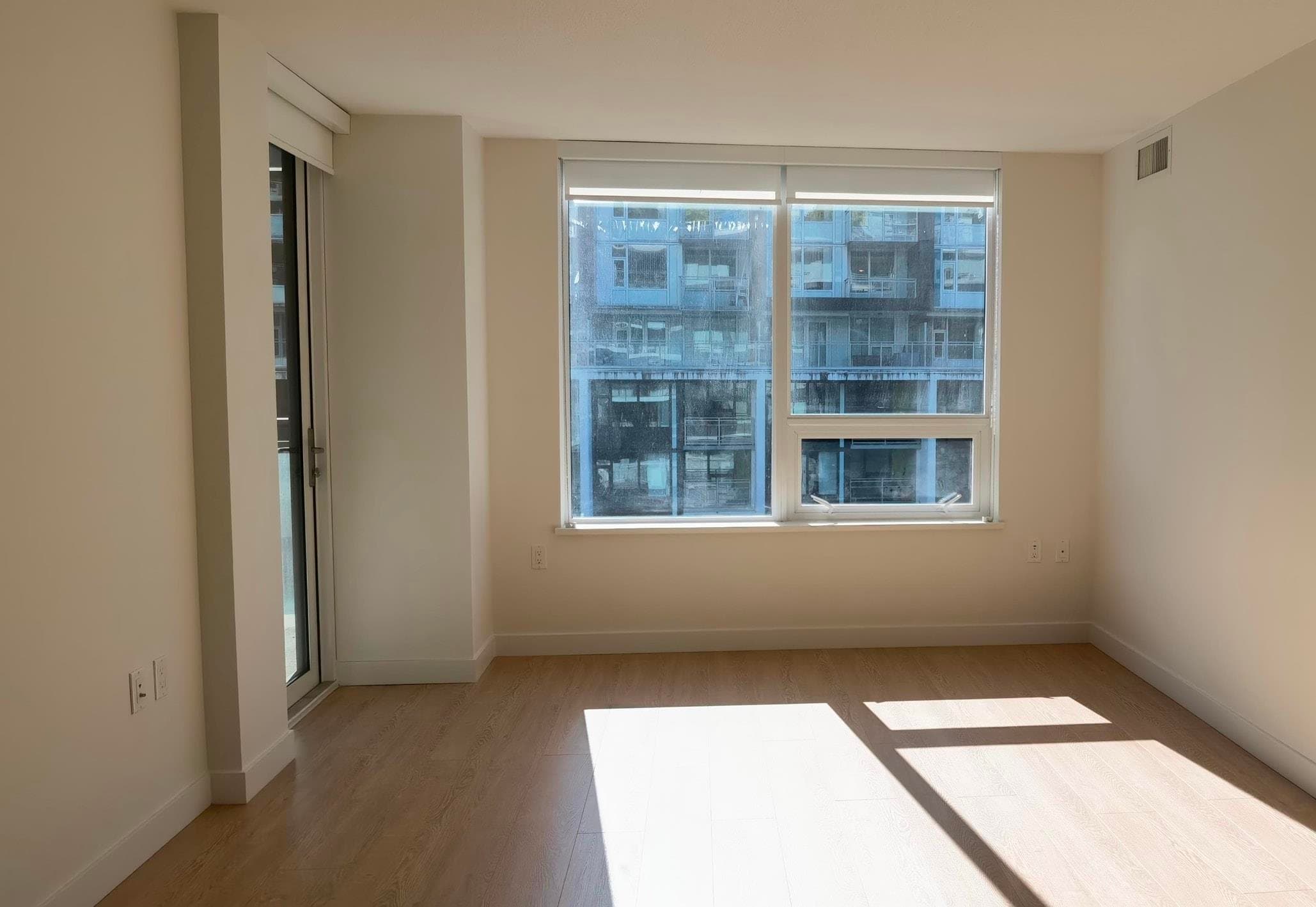 608 - 8833 Hazelbridge Way, Richmond, V6X 0N3 — photo 3