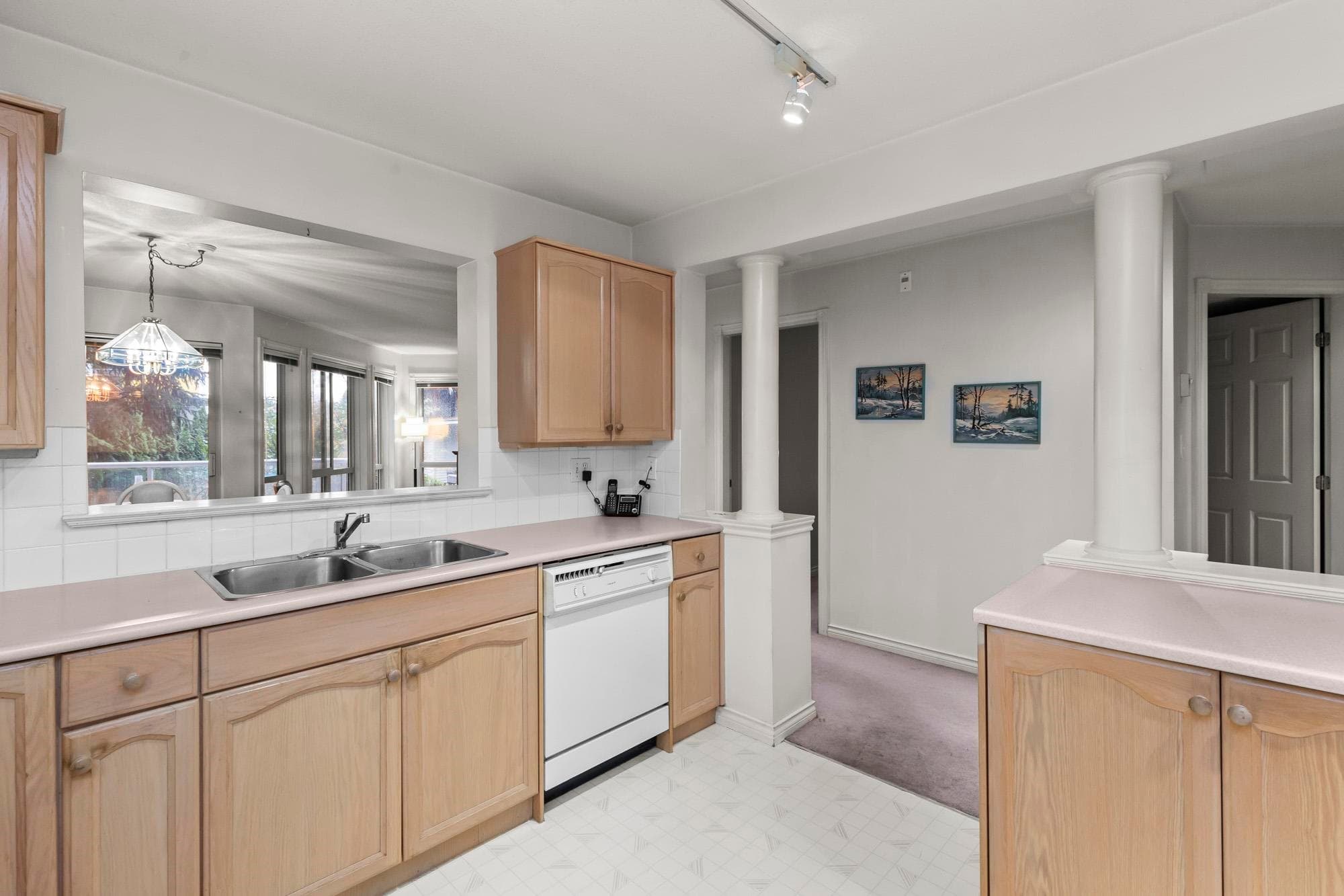 208 - 2575 Ware Street, Abbotsford, V2S 3E2 — photo 4