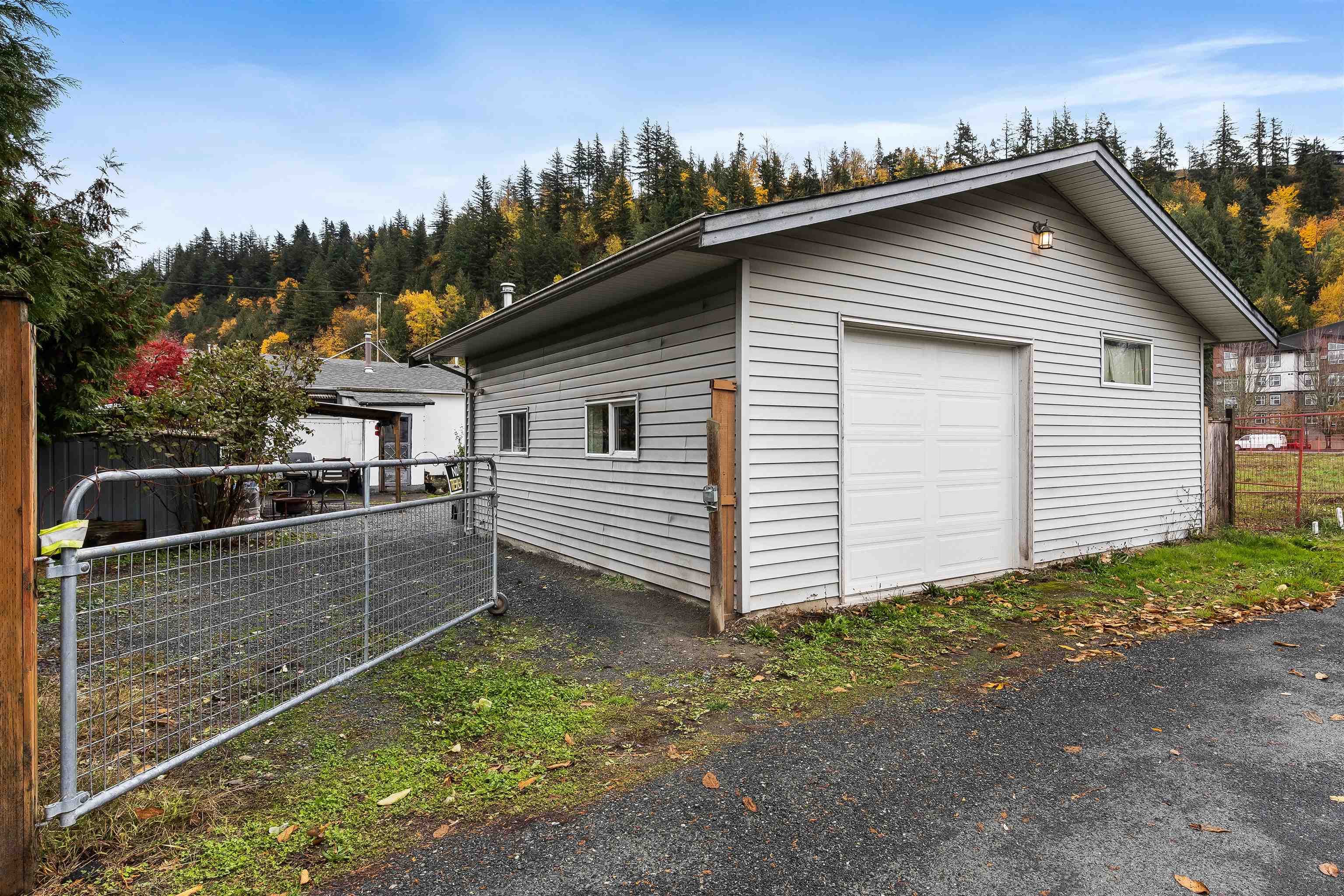 5491 Viola Street, Chilliwack, V2R 3M6 — photo 5
