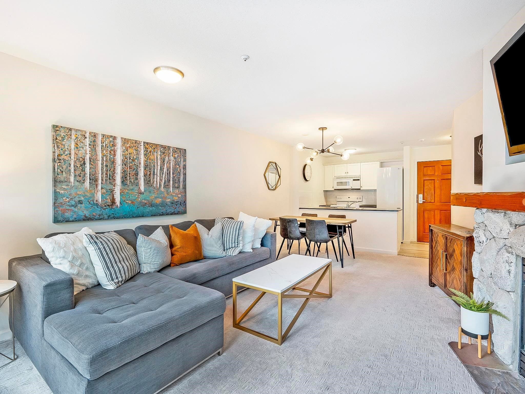 336 - 4800 Spearhead Drive, Whistler, V8E 1G1 — photo 2