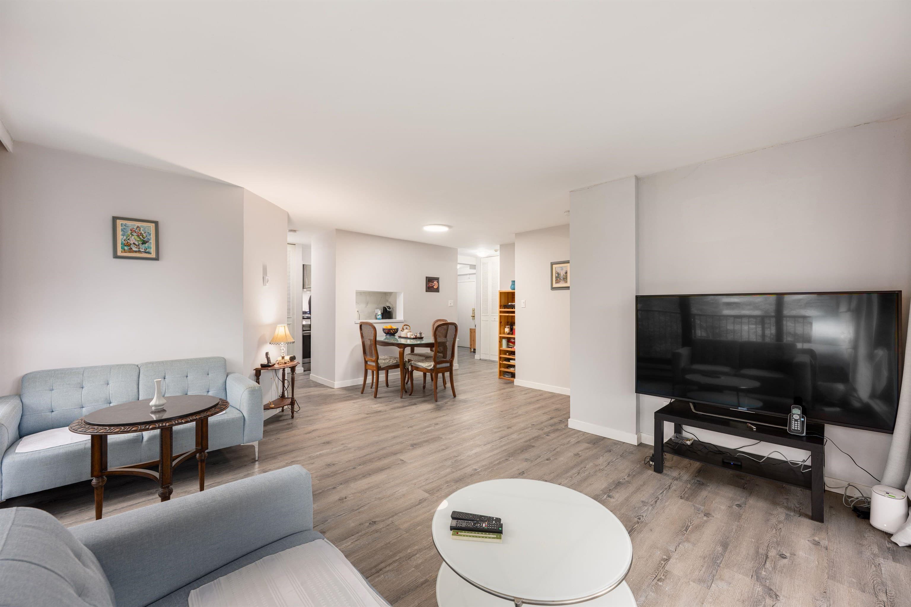 402 - 6455 Willingdon Avenue, Burnaby, V5H 4E4 — photo 2