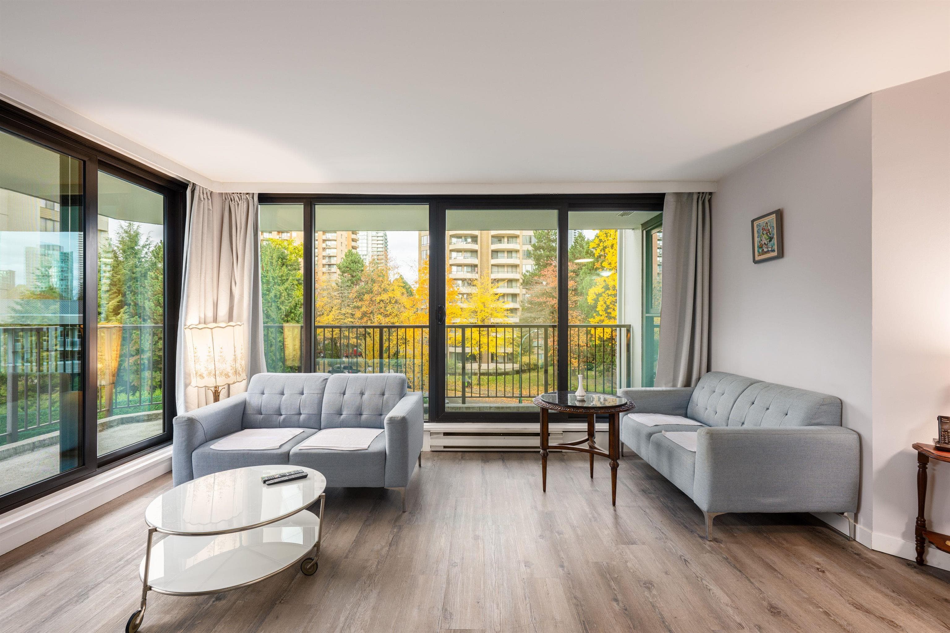 402 - 6455 Willingdon Avenue, Burnaby, V5H 4E4 — photo 3