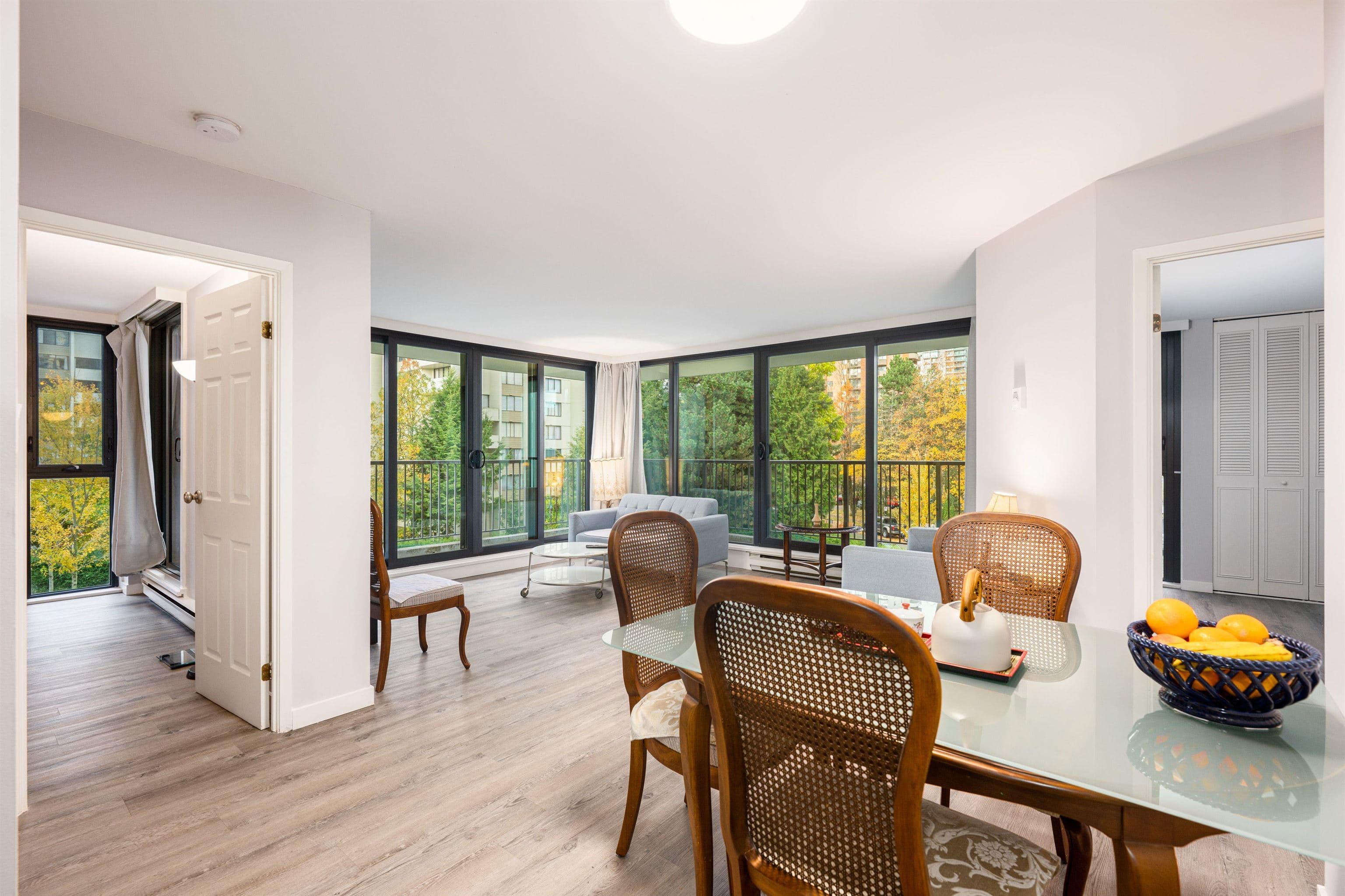 402 - 6455 Willingdon Avenue, Burnaby, V5H 4E4 — photo 4