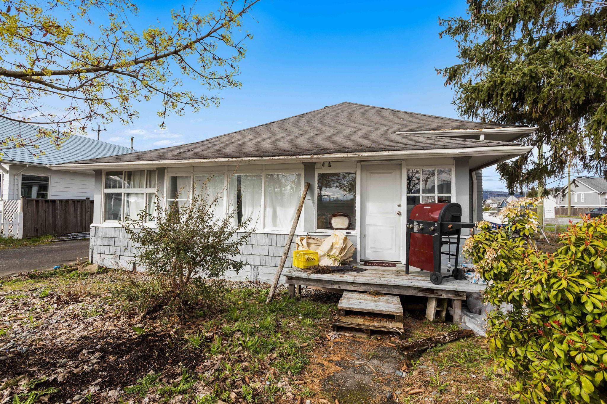 34595 2 Avenue, Abbotsford, V2S 8B7 — photo 2