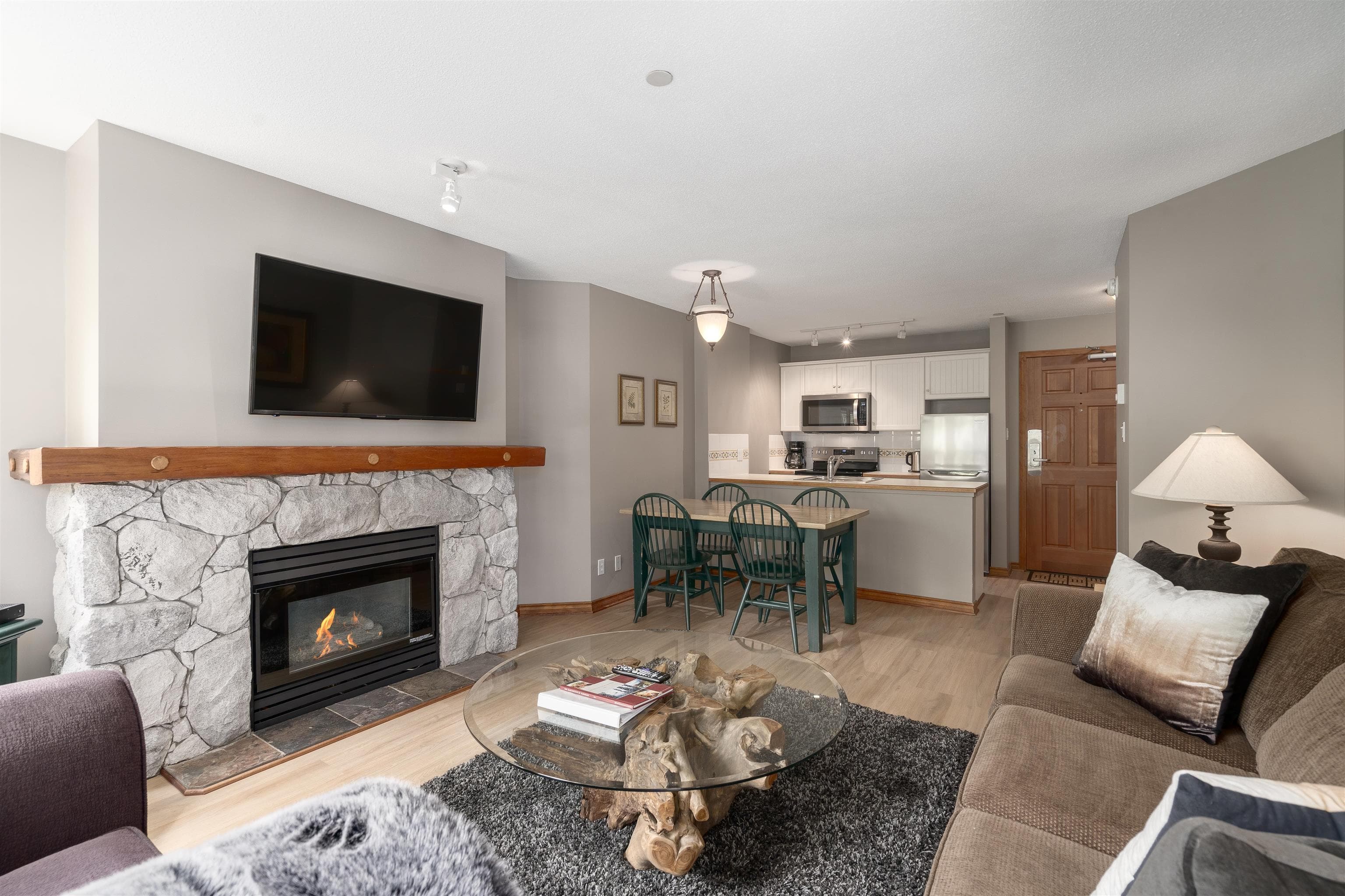 243 - 4800 Spearhead Drive, Whistler, V0N 1B4 — photo 3