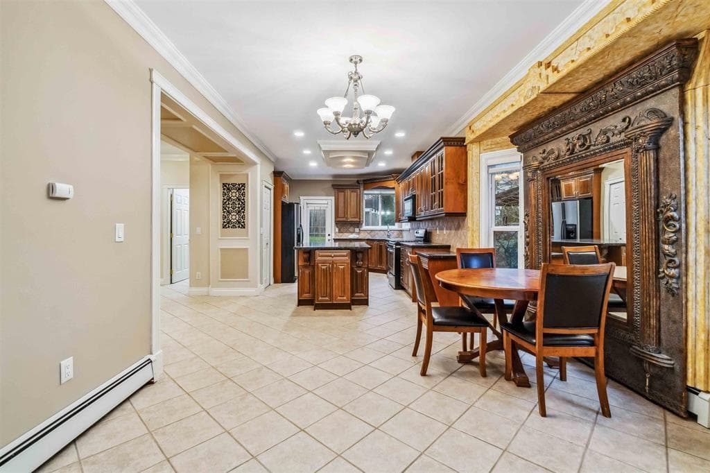 2018 Turnberry Lane, Coquitlam, V3E 3N5 — photo 5