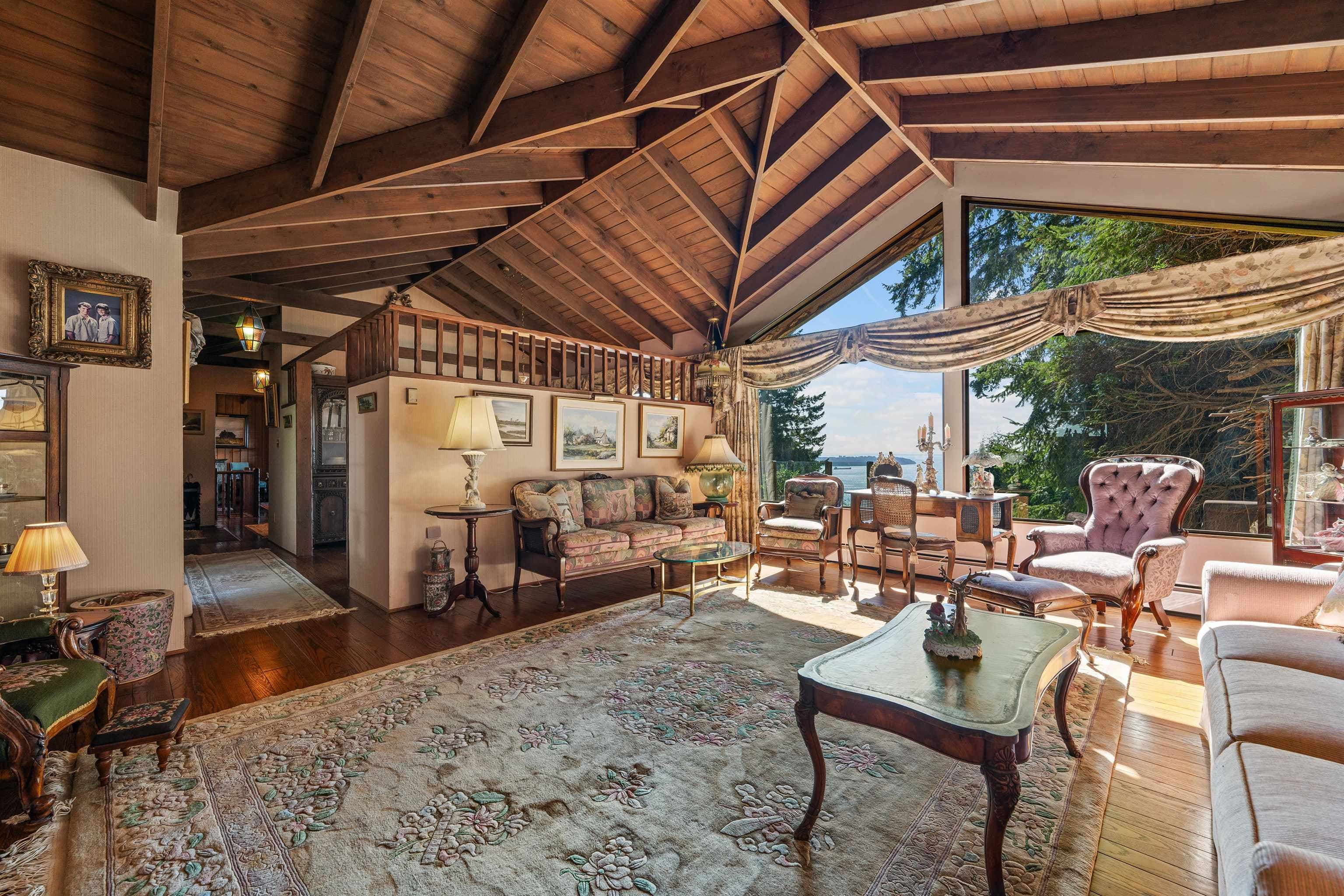 2235 Chairlift Road, West Vancouver