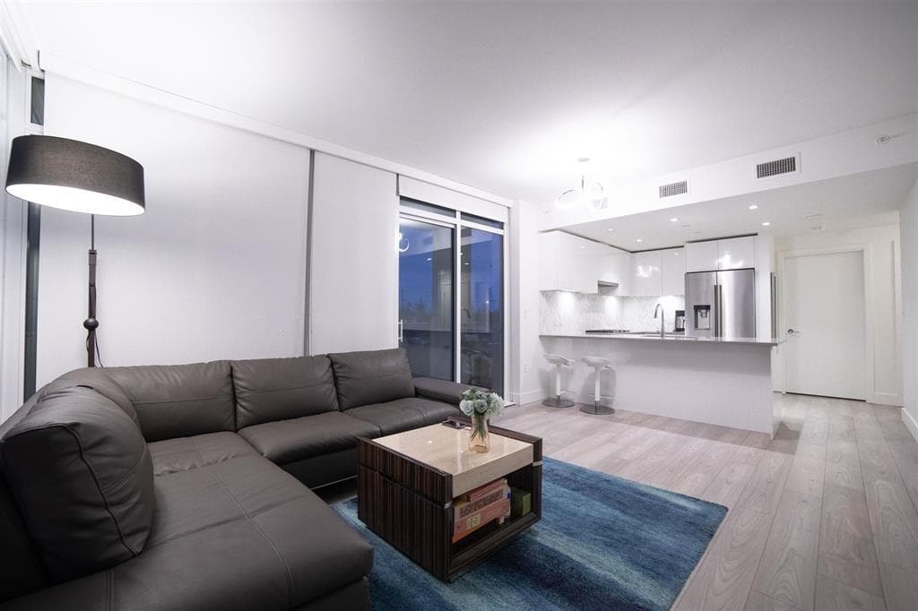 201 - 3581 NE Kent Avenue, Vancouver, V5S 0H6 — photo 2