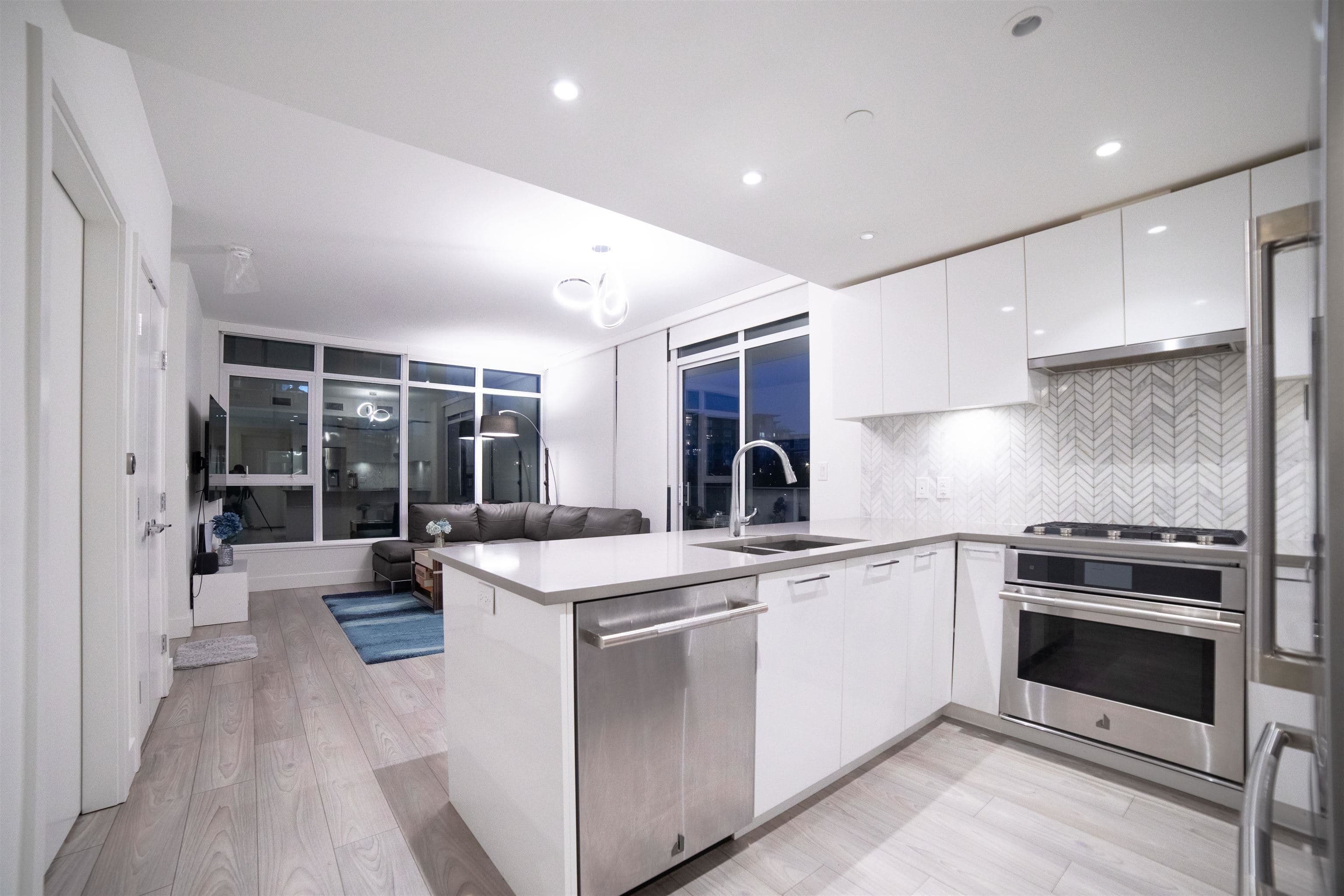 201 - 3581 NE Kent Avenue, Vancouver, V5S 0H6 — photo 4