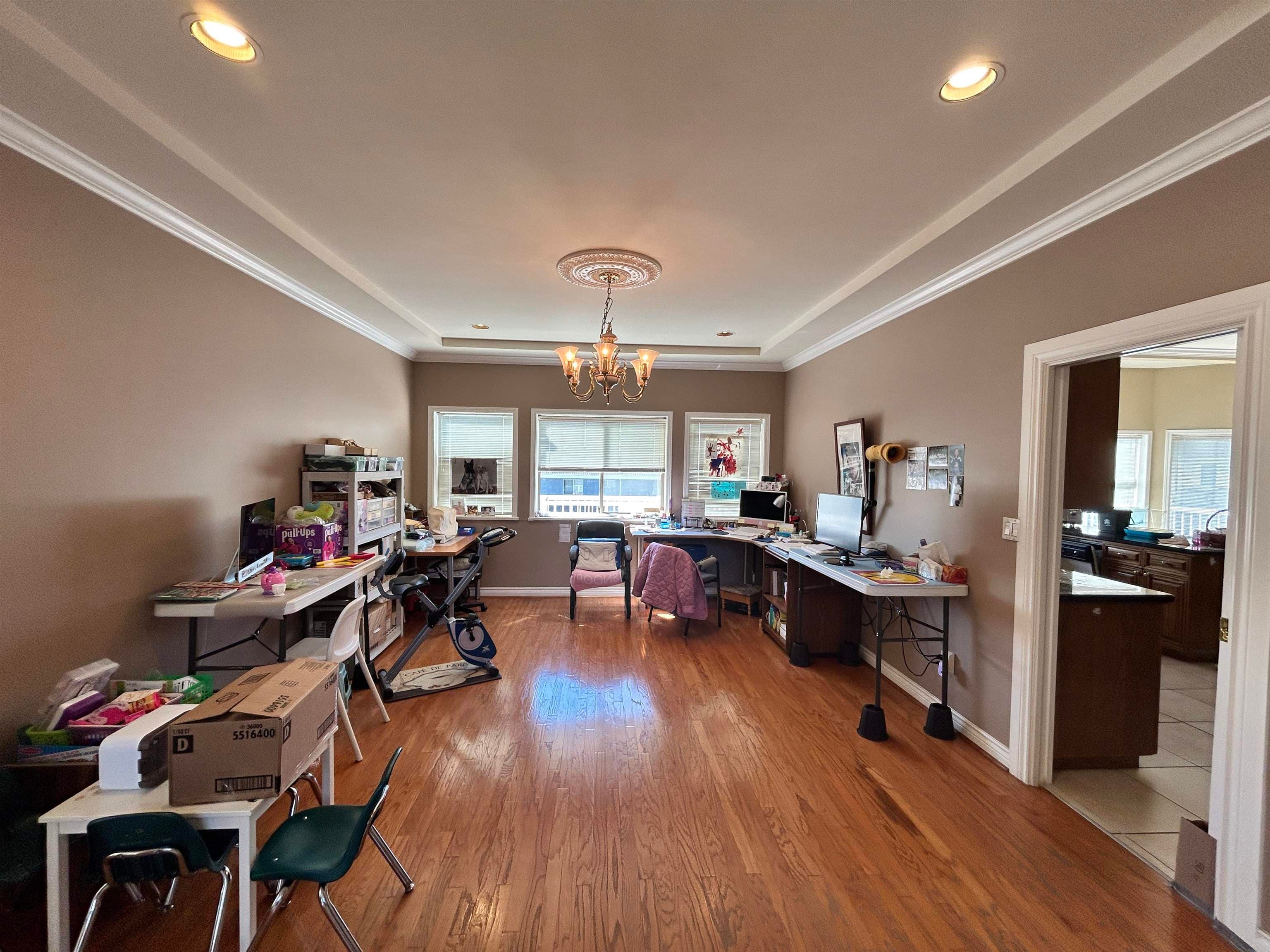 6262 Kitchener Street, Burnaby, V5B 2J4 — photo 5