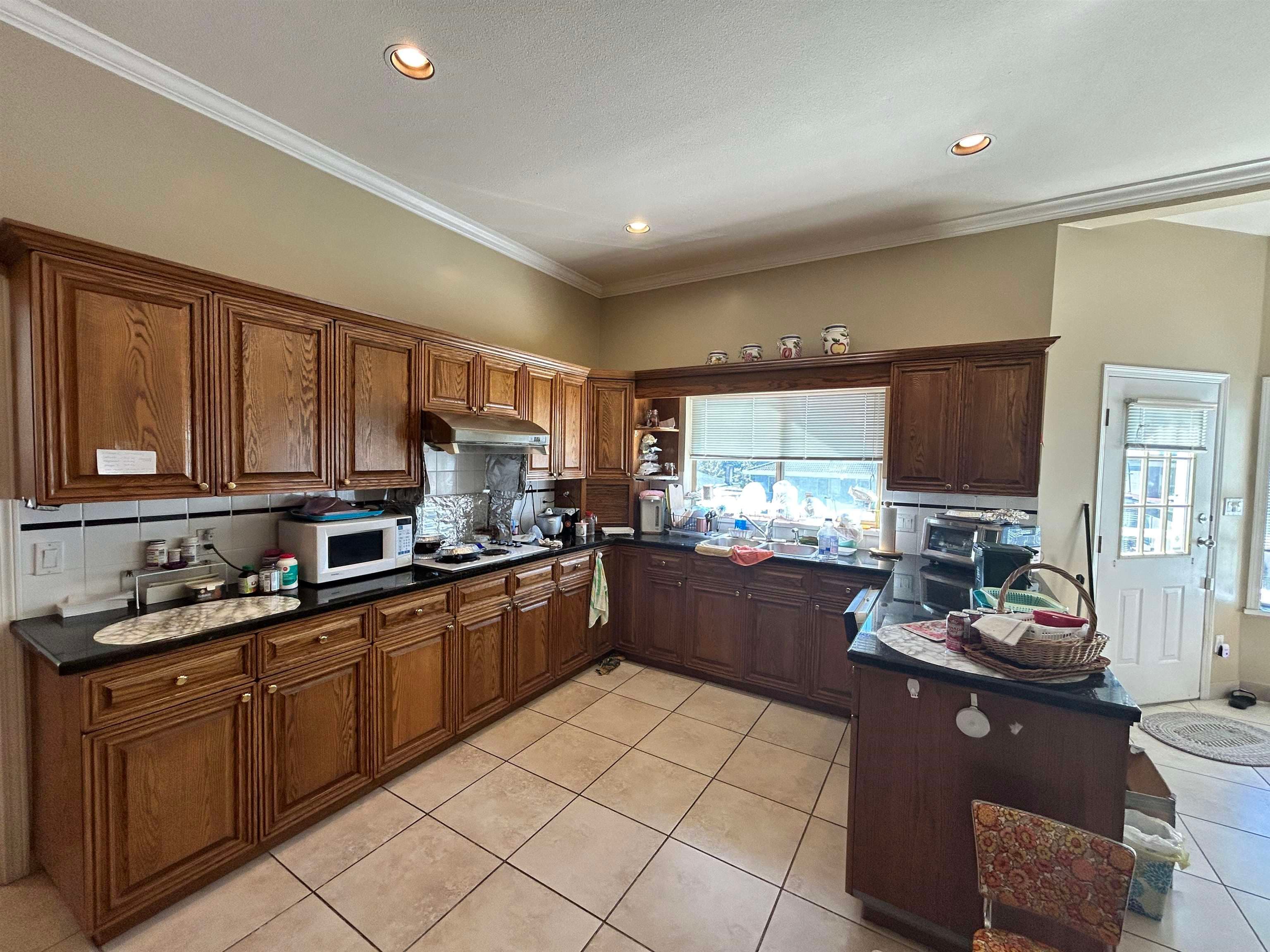 6262 Kitchener Street, Burnaby, V5B 2J4 — photo 4