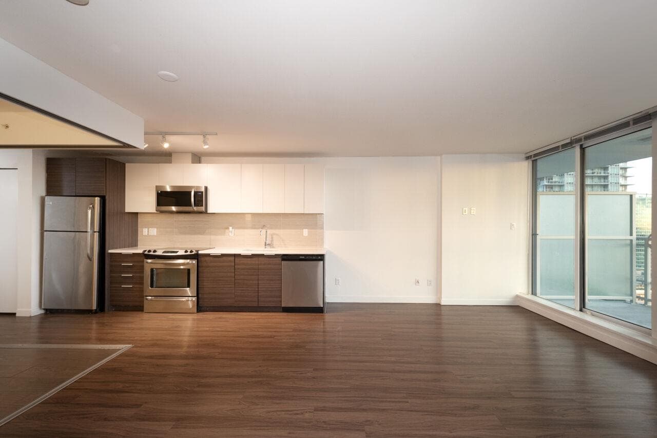 2307 - 13303 Central Avenue, Surrey, V3T 0K6 — photo 3