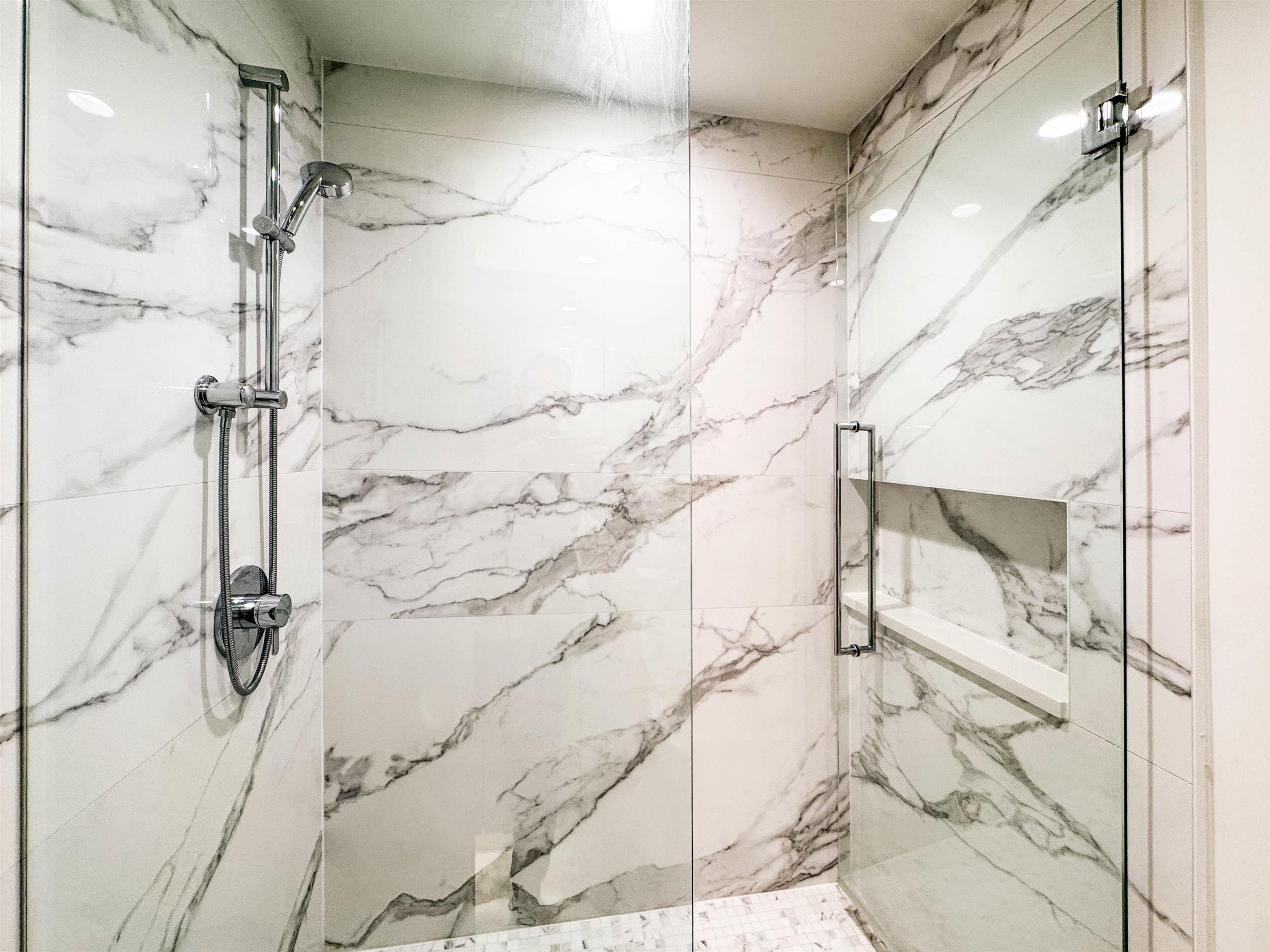 18** - 4880 Lougheed Highway, Burnaby, V5C 0N1 — photo 2