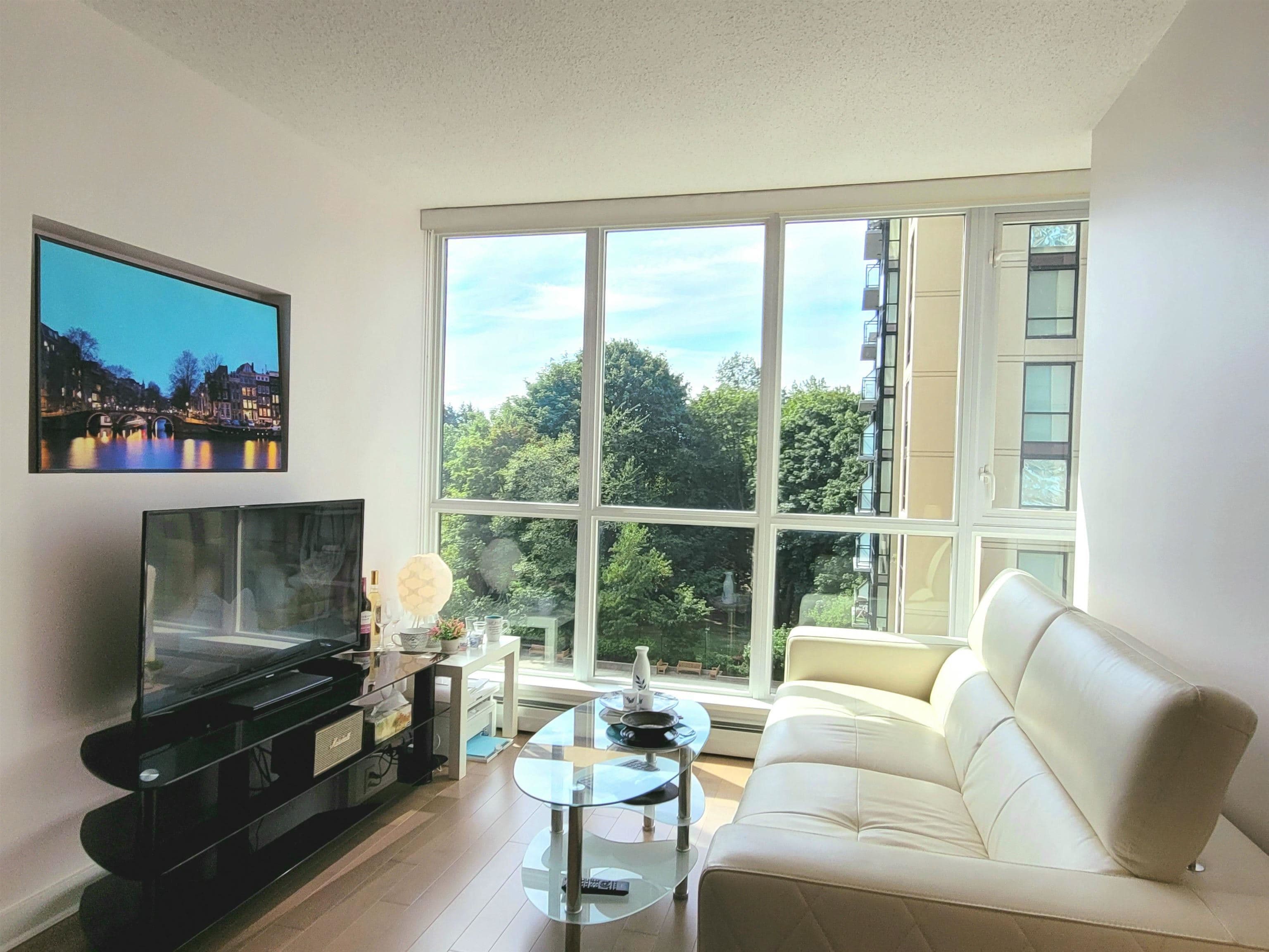 10777 University Drive, Surrey, V3T 0E6 — photo 2